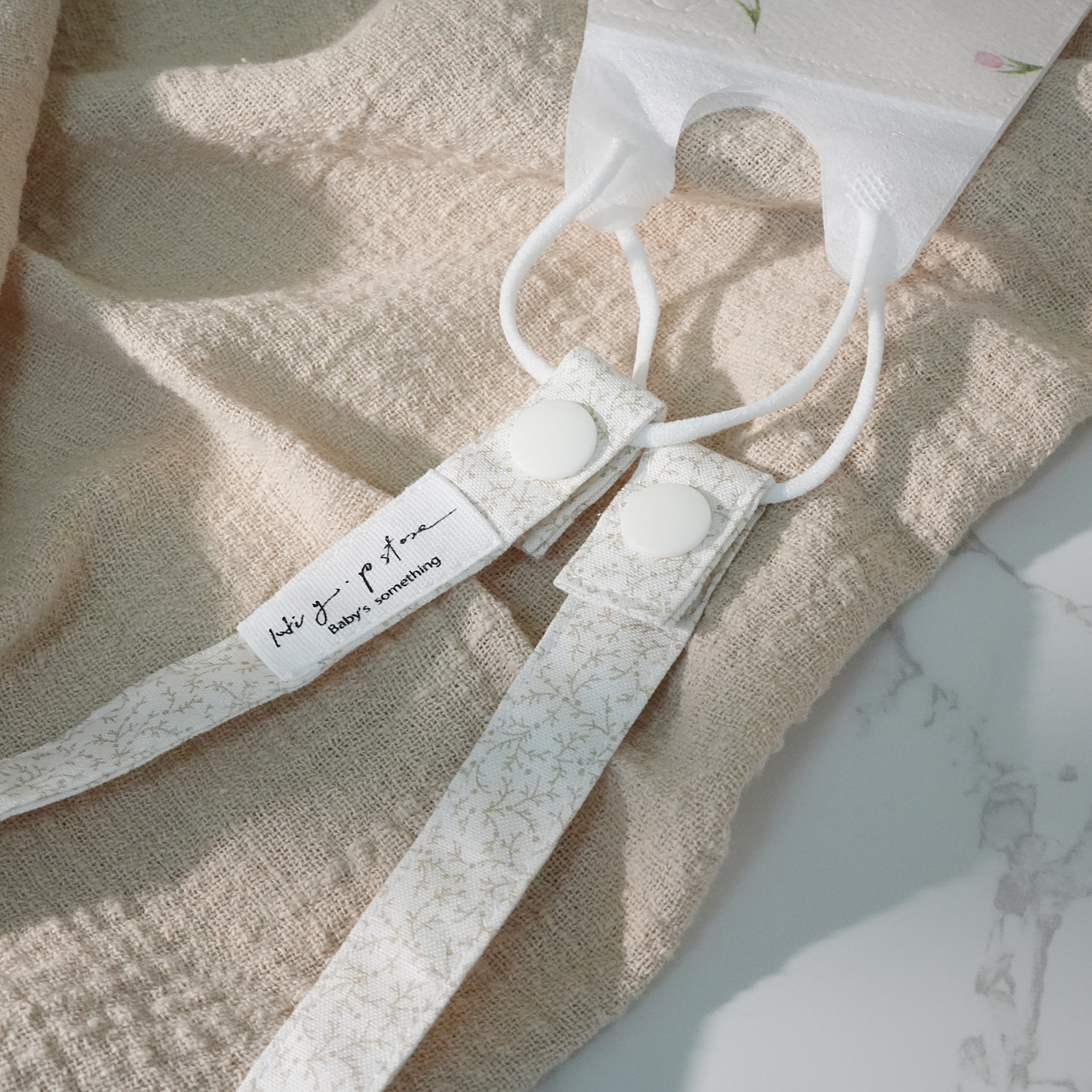 Hi Y.P store-口罩鍊-金色花藤