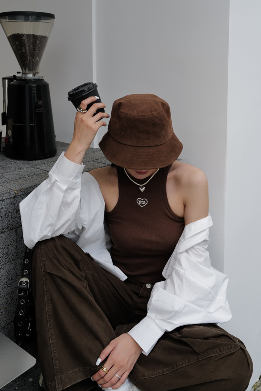 刺繡字母愛心Me削肩背心*4色