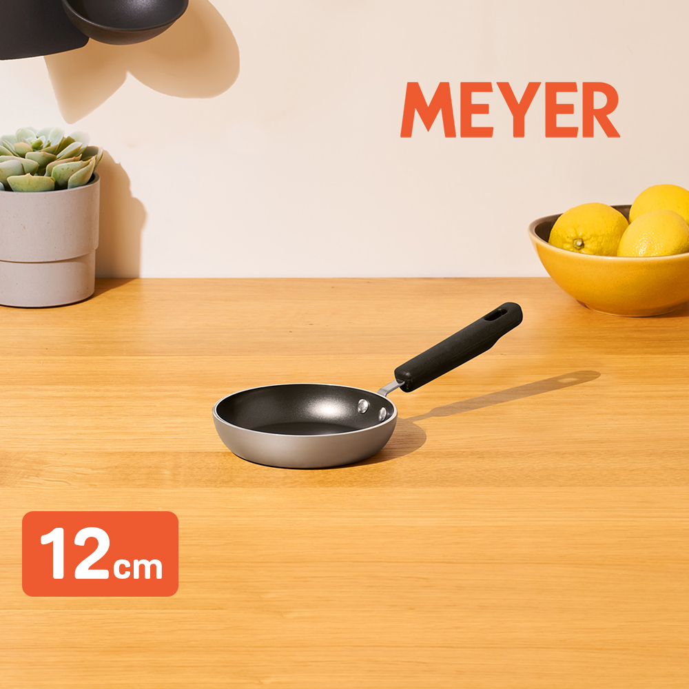 《Bauhaus 簡約灰系列》輕量不沾迷你平煎鍋12CM