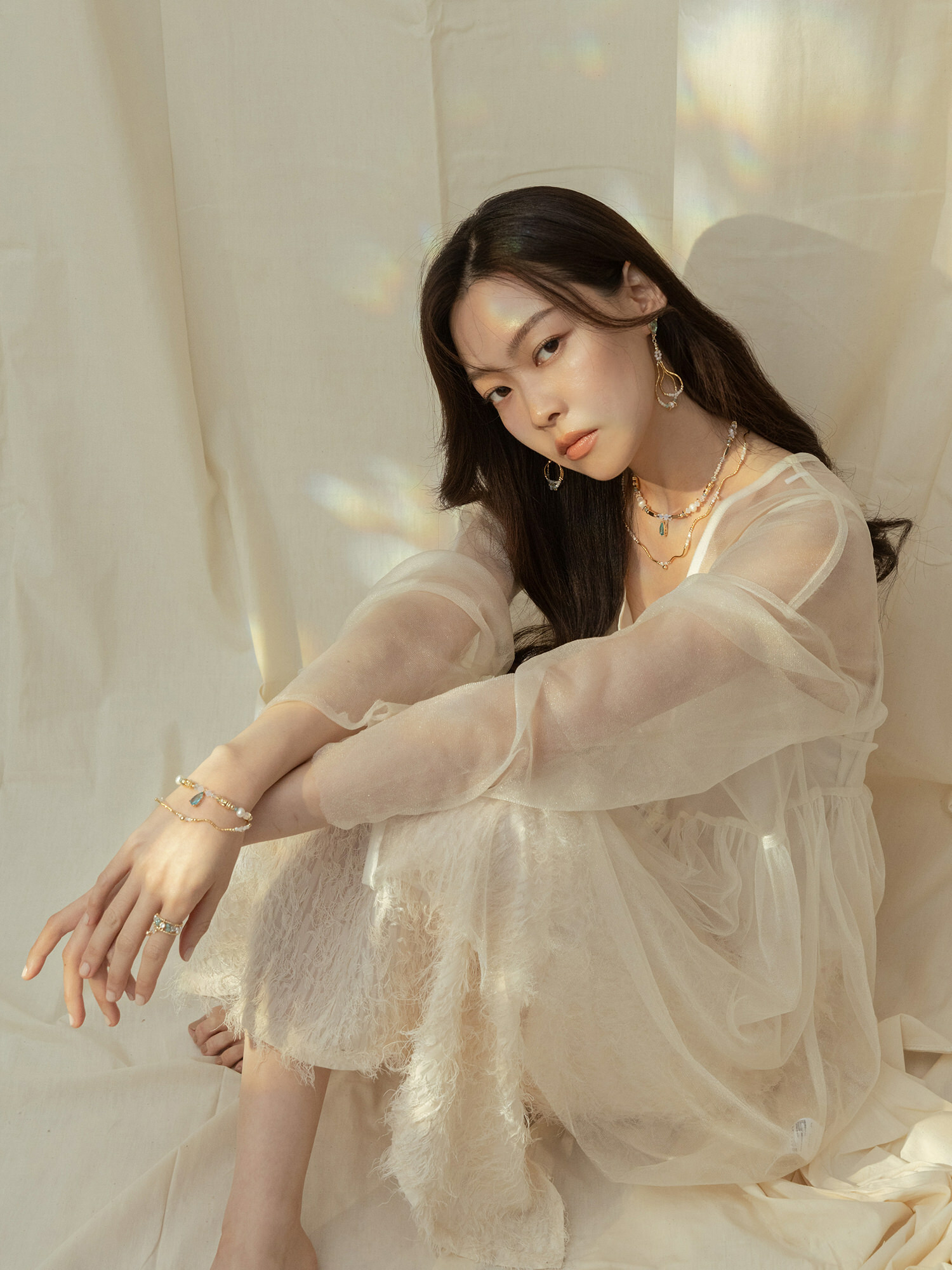 湖中幻象人。MUCHAT手作14KGP施華洛水晶貝殼珠純銀針耳環