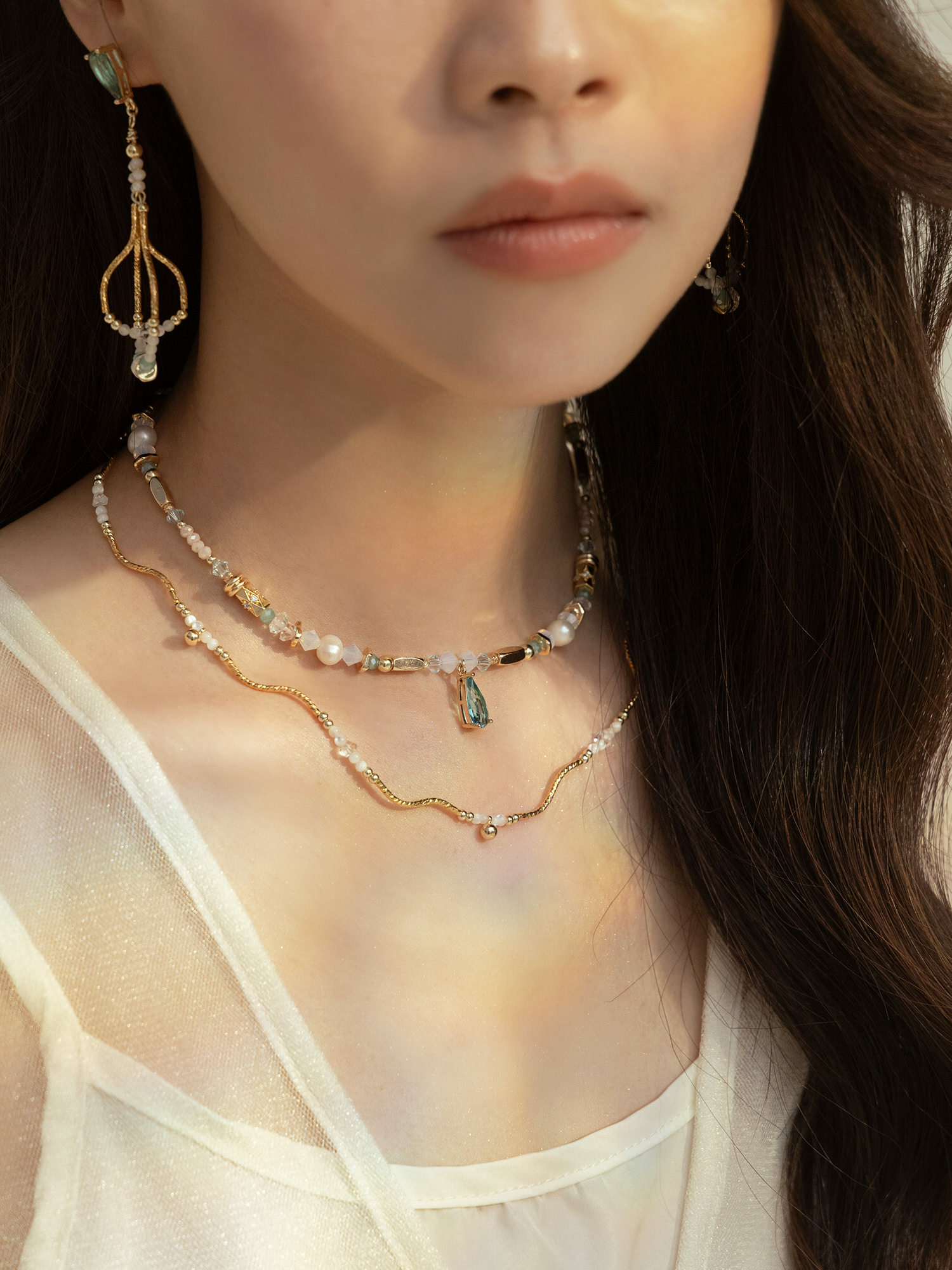 湖中幻象人。MUCHAT手作14KGP施華洛水晶貝殼波浪項鍊