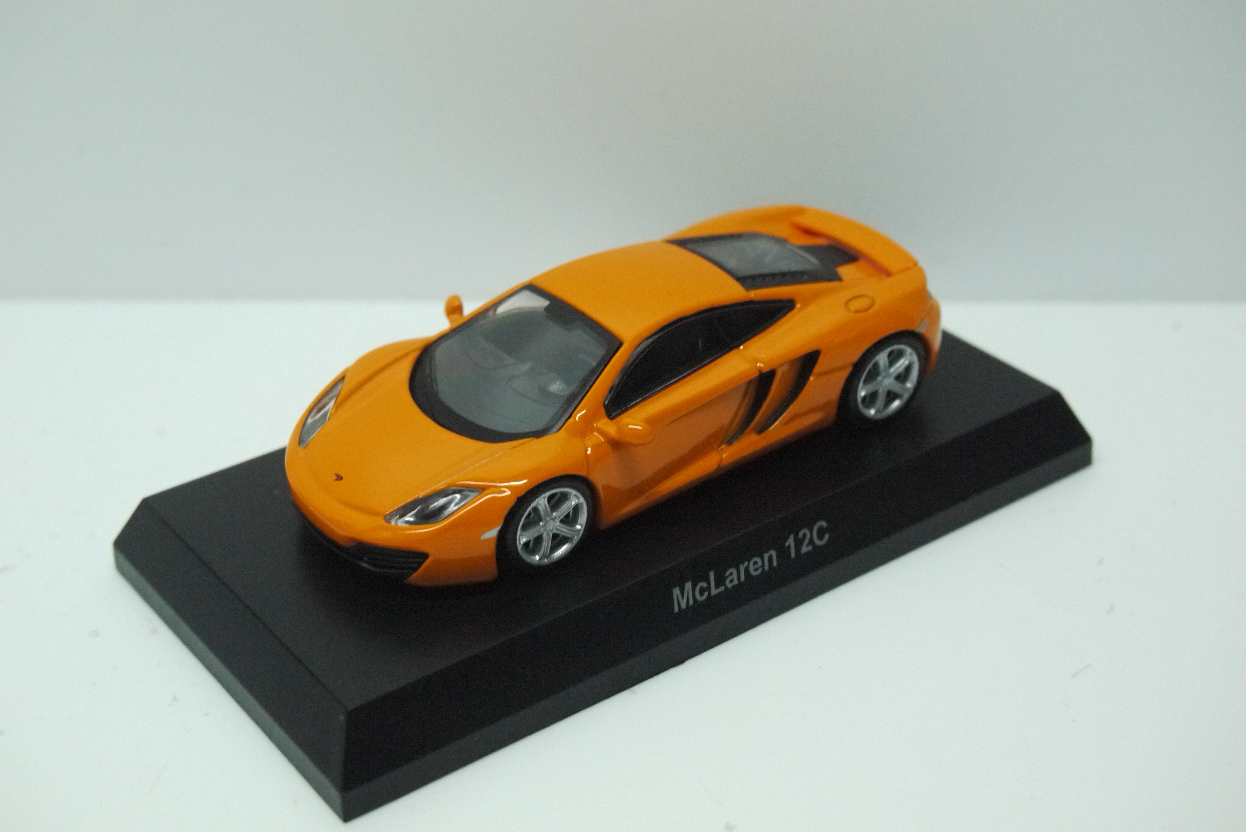 Kyosho McLaren 12C Orange