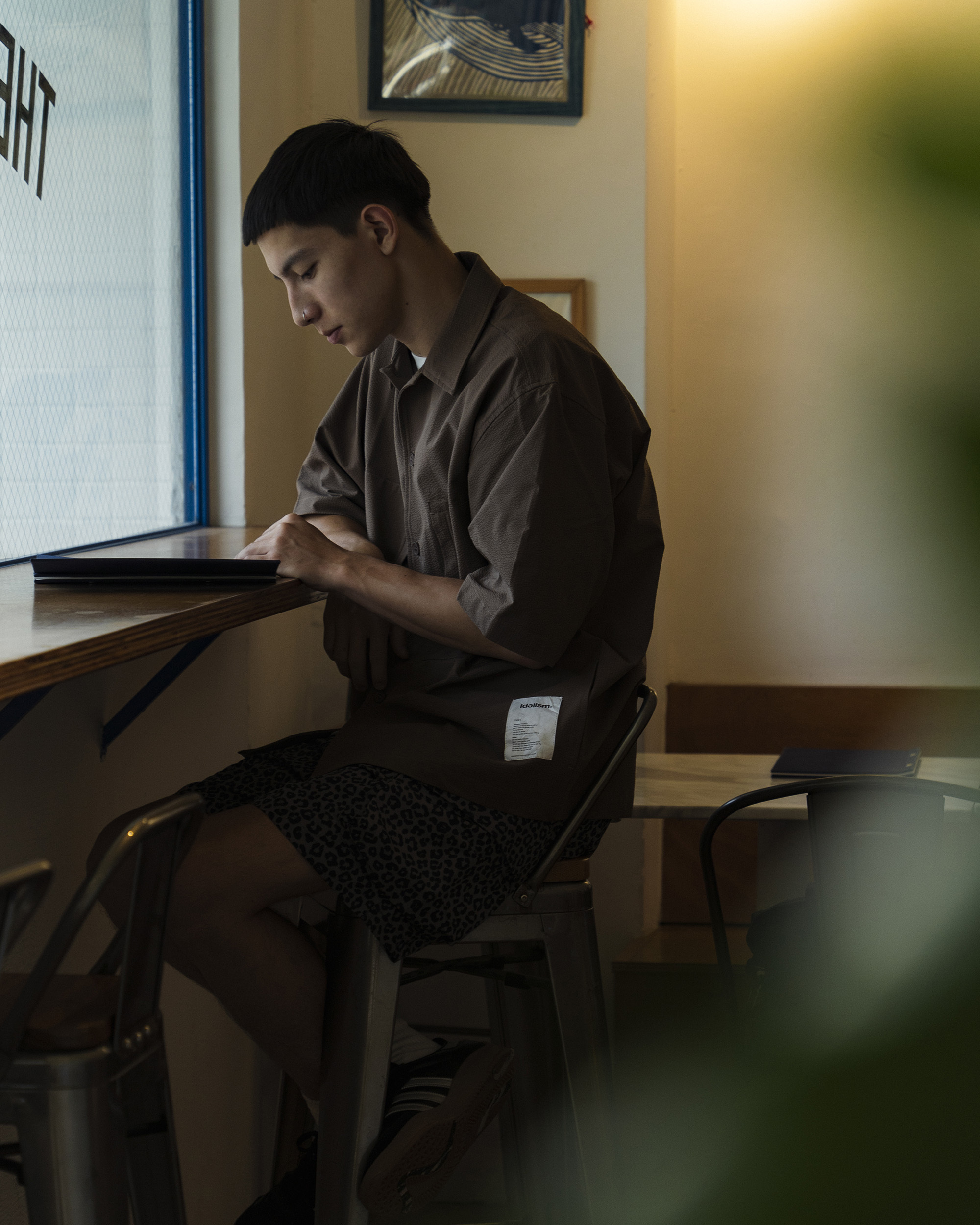 idealism Bubble Shirt 灰色 棕色 黑色 休閒 泡紗短襯【ID24044】