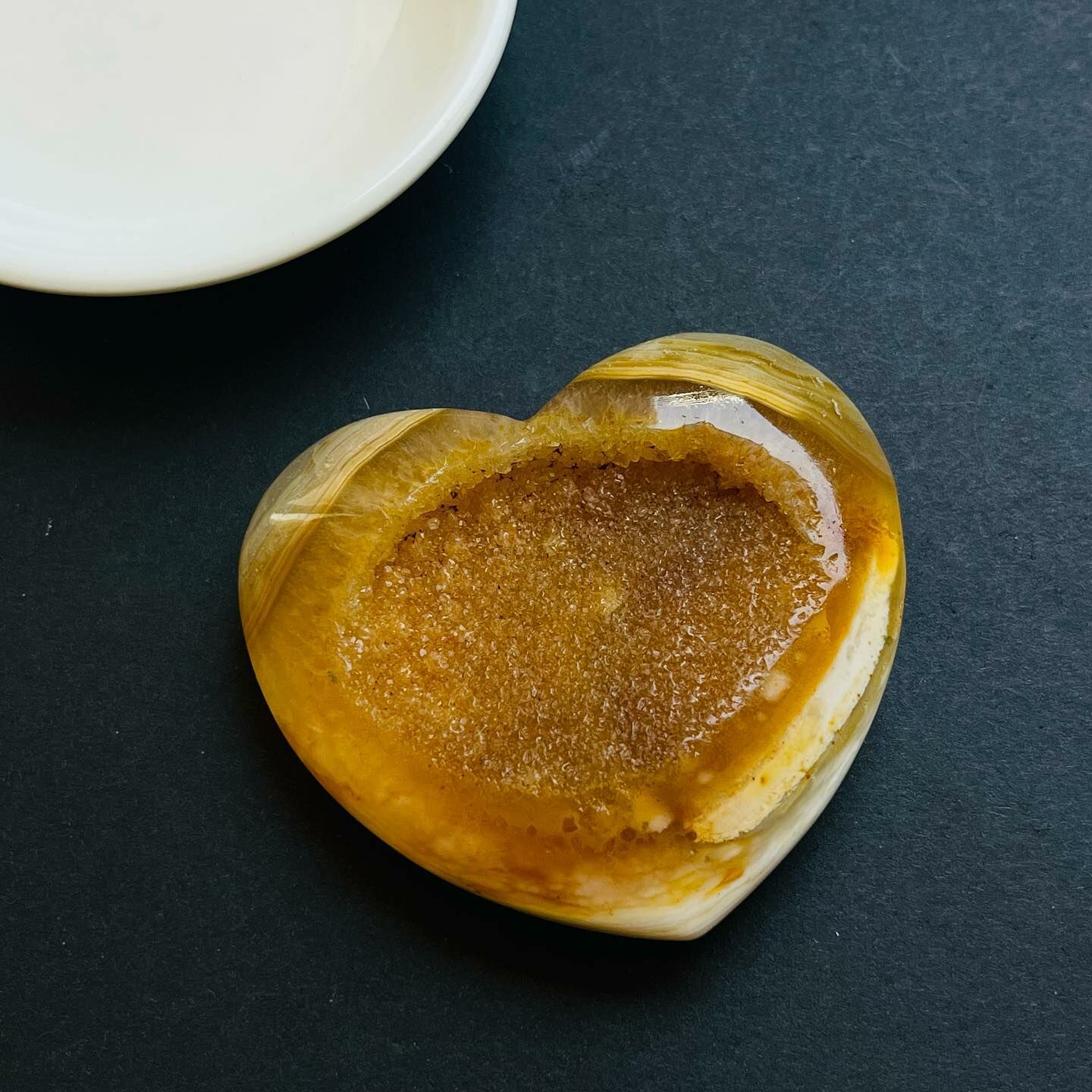 [原石] 黃瑪瑙晶洞 水晶愛心擺件