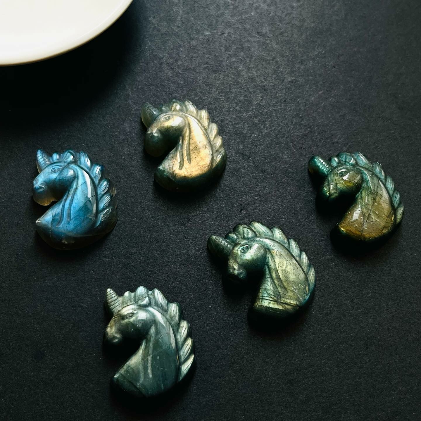 [原石] 拉長石獨角獸 水晶獨角獸