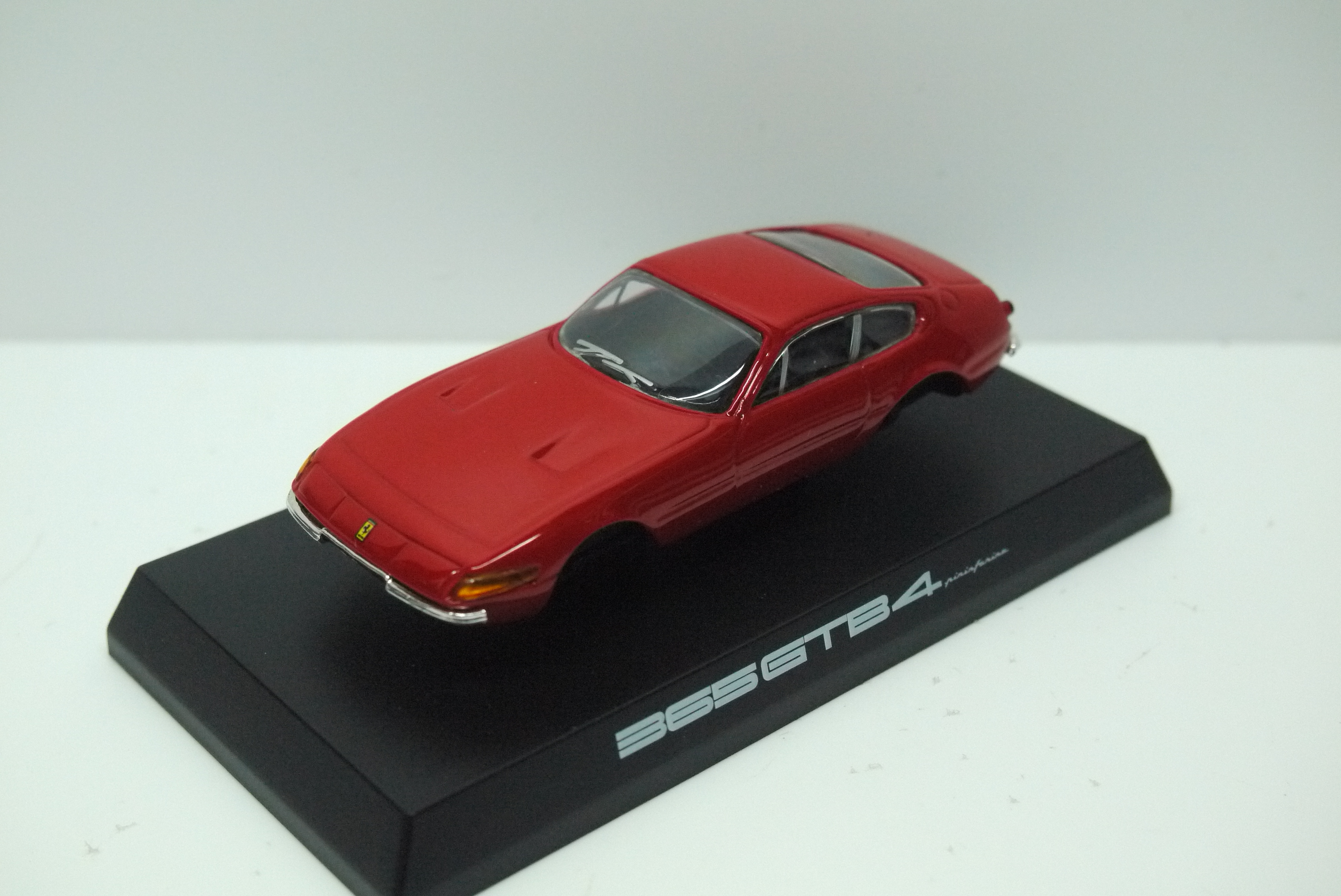 Kyosho Ferrari 365 GTB4 Red