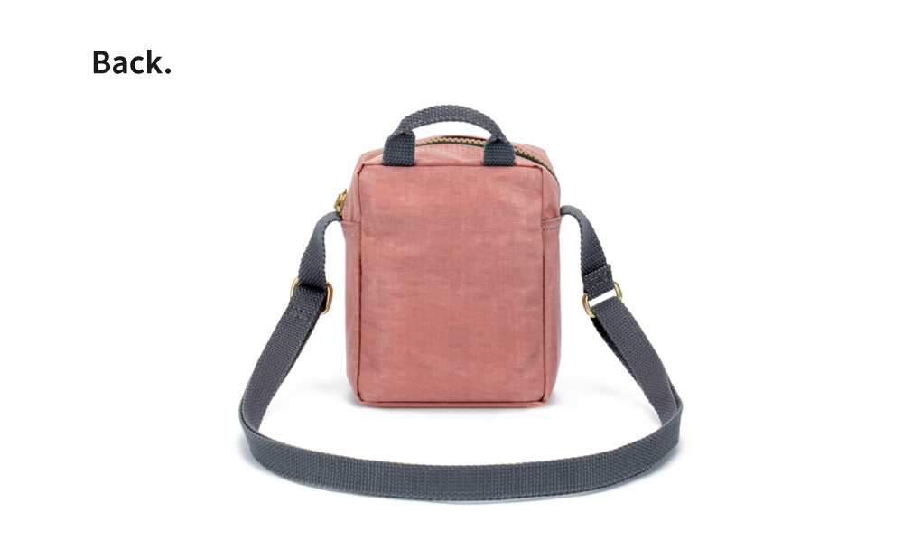 satana Soldier 放假趣迷你斜背包 陶土紅 SOS2150-620 背面照