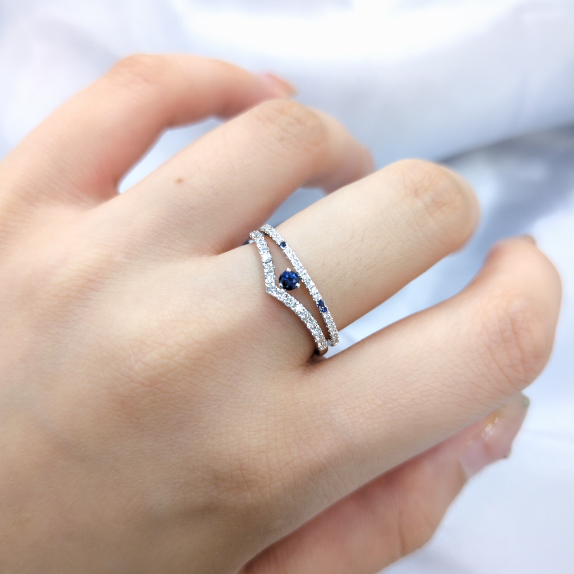 18K White Gold 0.11ct Sapphire and Diamond Ring