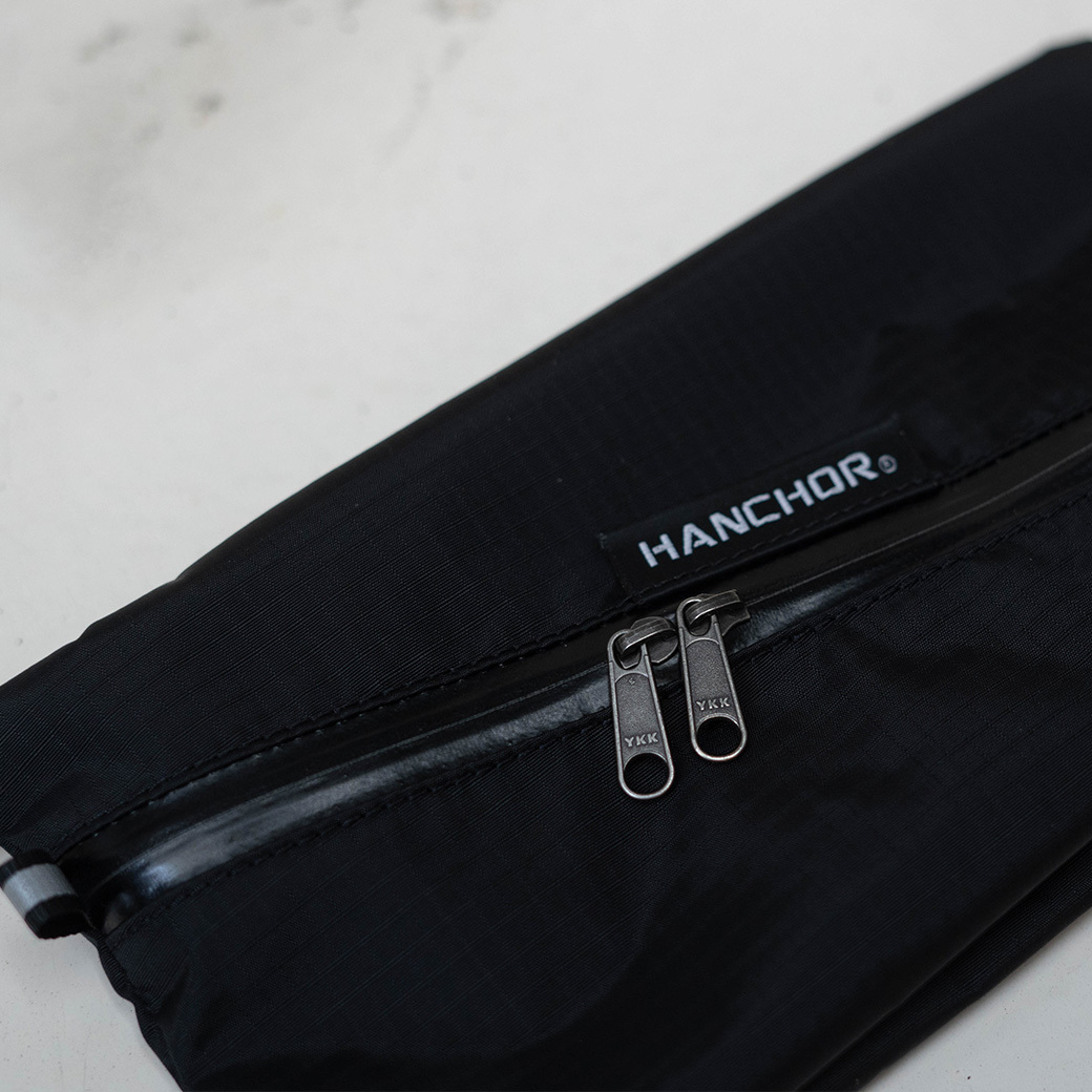 HANCHOR 輕量斜拉鍊收納袋 指定黑