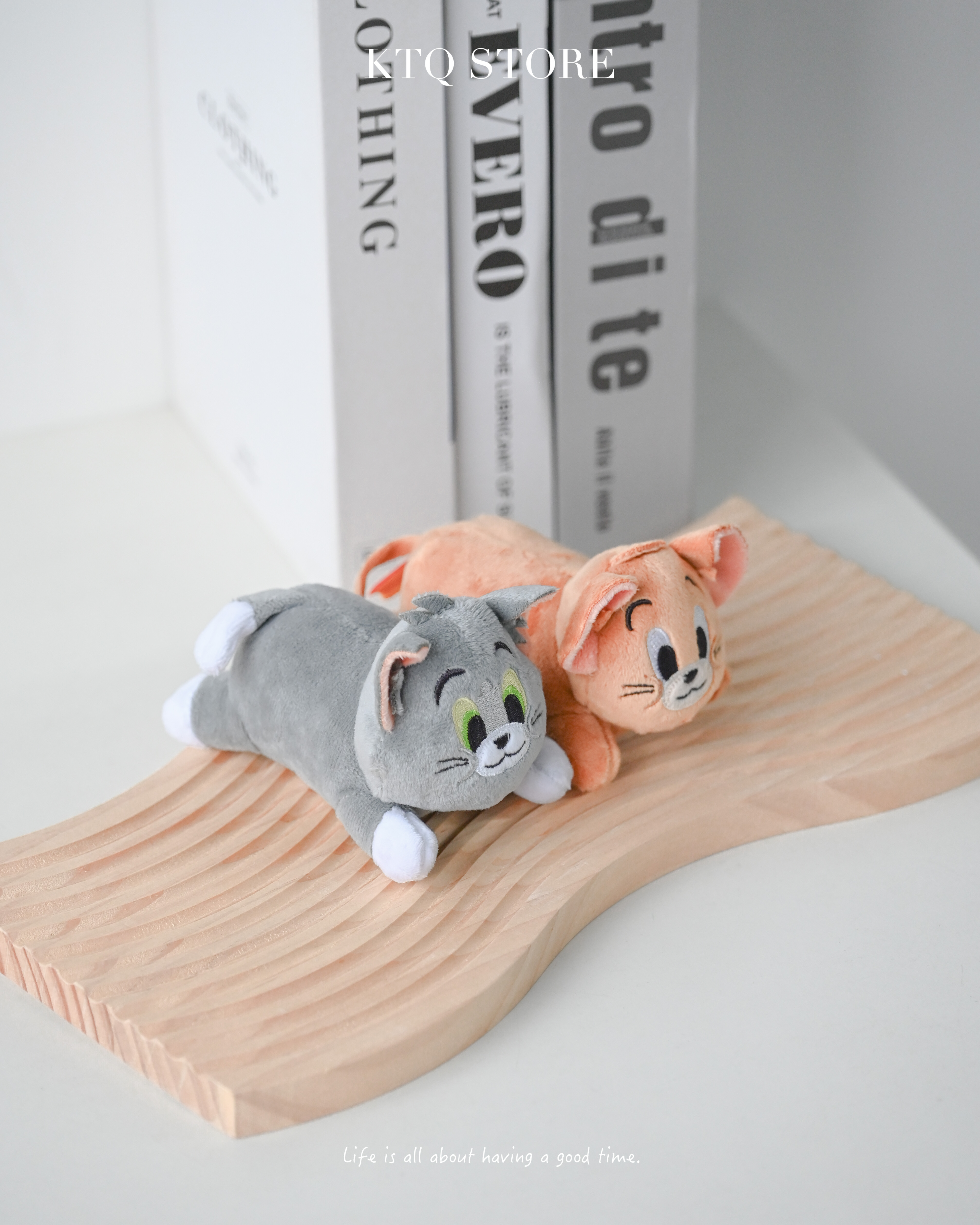 KTQ STORE ‧ 日本 Tom&Jerry 湯姆貓與傑利鼠 趴姿娃娃 073096