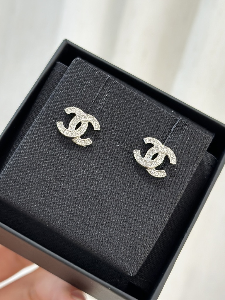 【エレガントなCCロゴ♡】CHANEL キャップ Chanel Velvet Cap Hat with Leather CC Logo