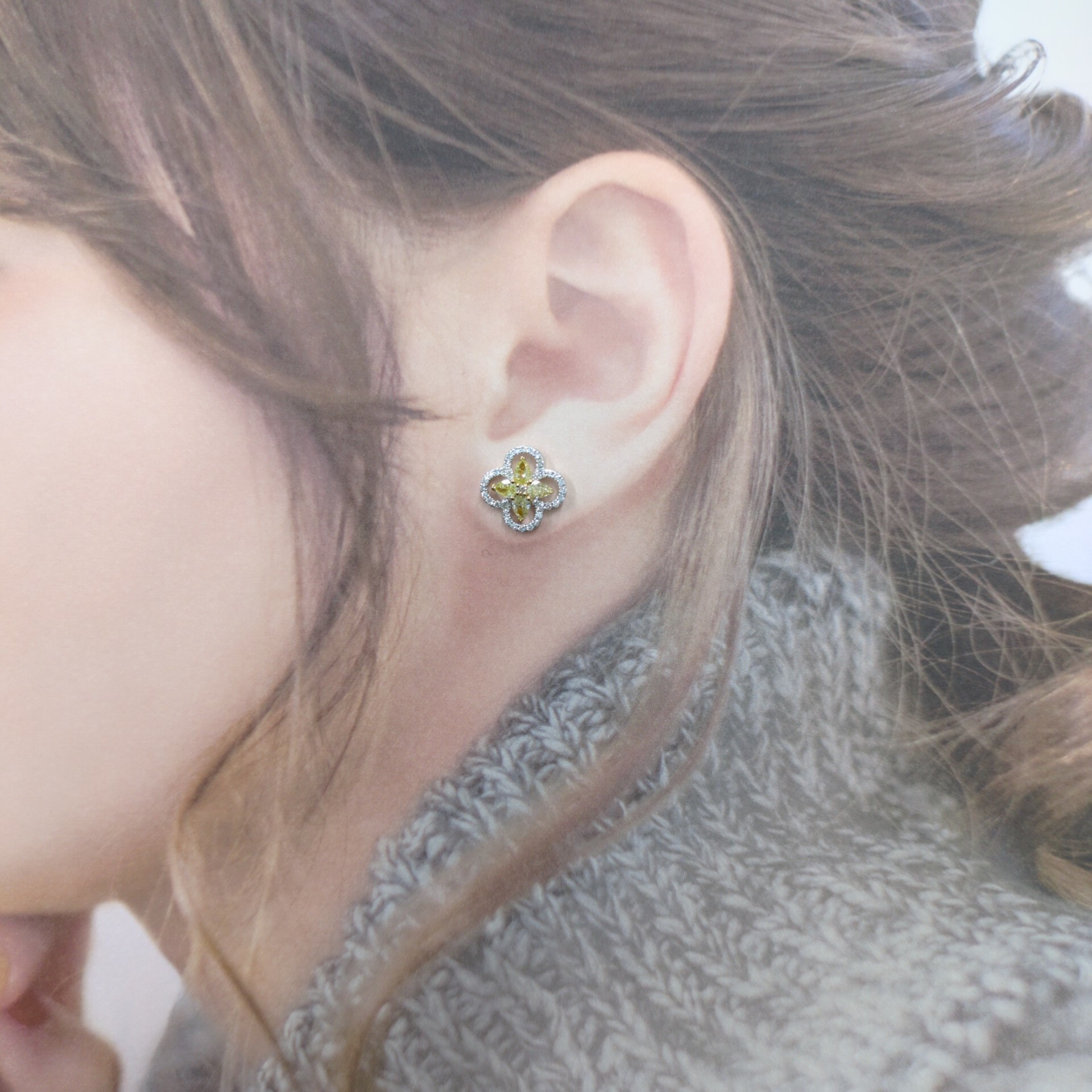 18K Gold 1.36 ct Diamond Earrings