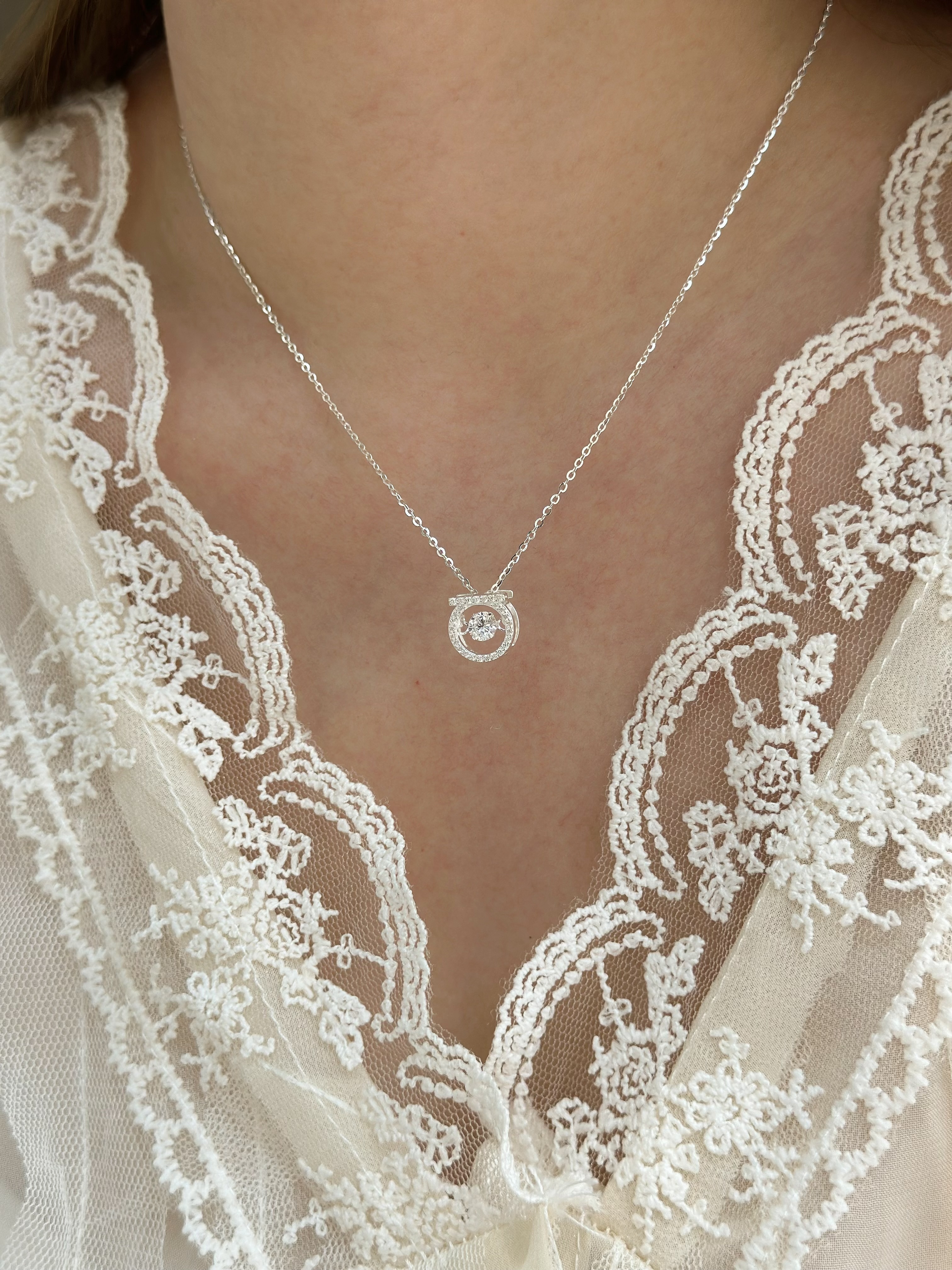 H01一字排鑽靈動項鍊