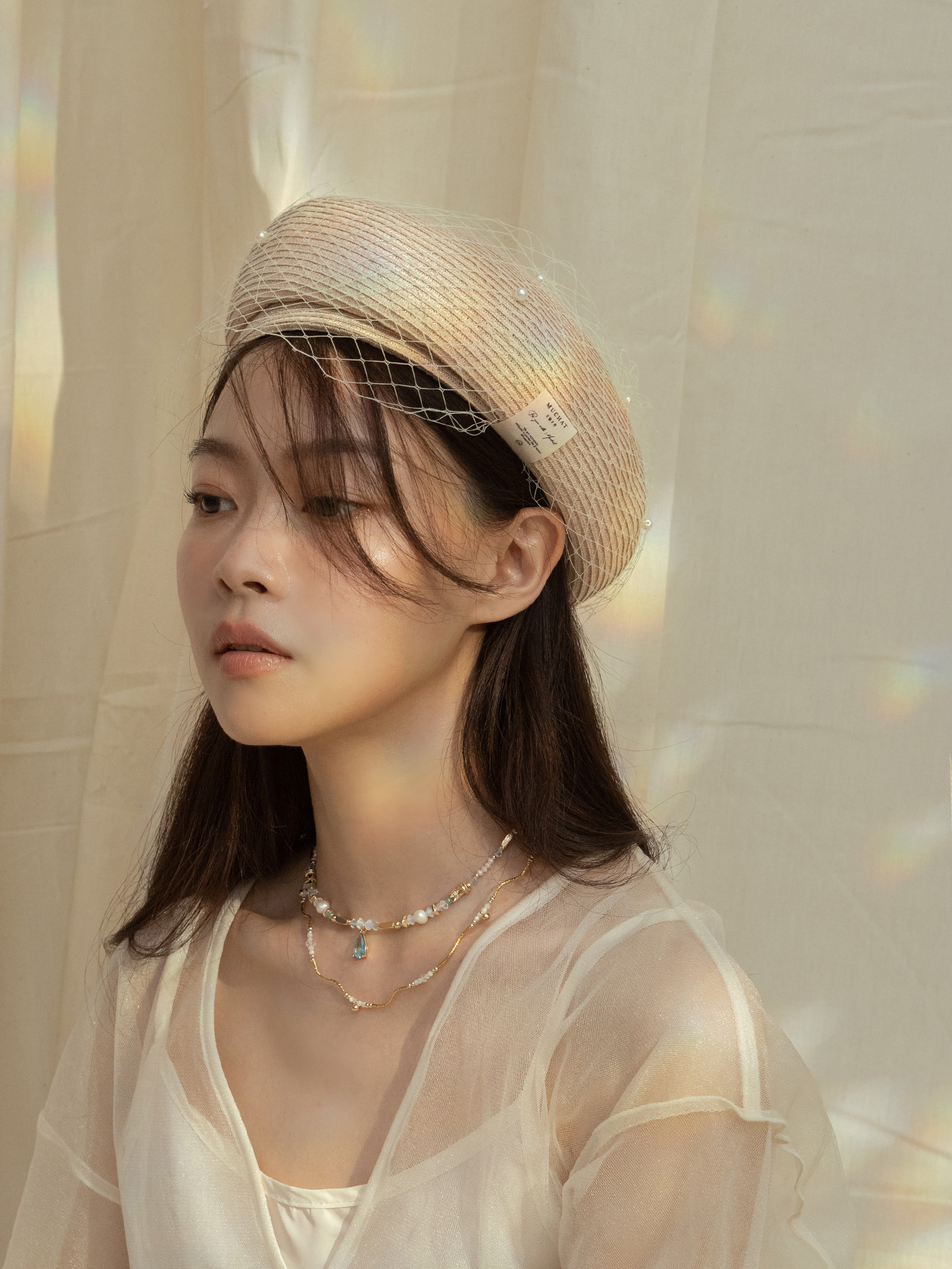 月光雕刻師。MUCHAT手作MU標網紗珍珠貝蕾帽(米)