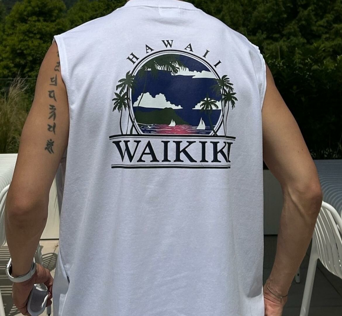 英文字圖案背心 V1093