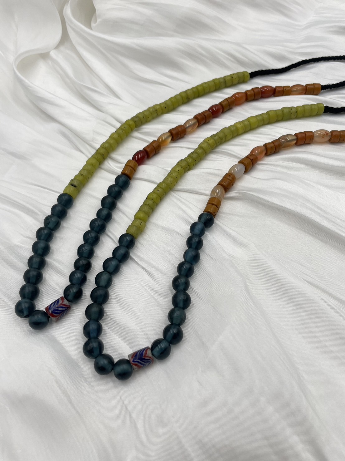 Muni-No.84貿易老珠橢圓瑪瑙繞圈式手鍊51cm