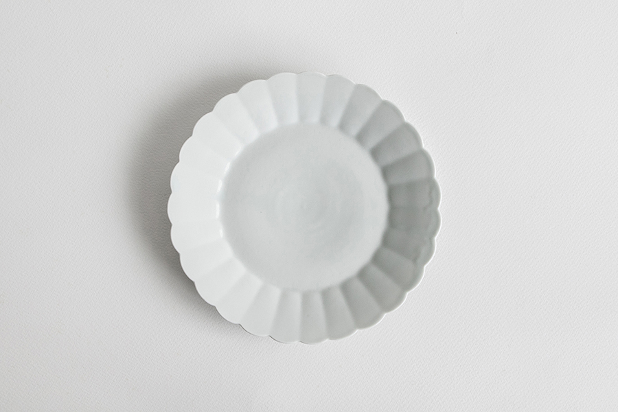 水野克俊 - 白磁輪花平皿