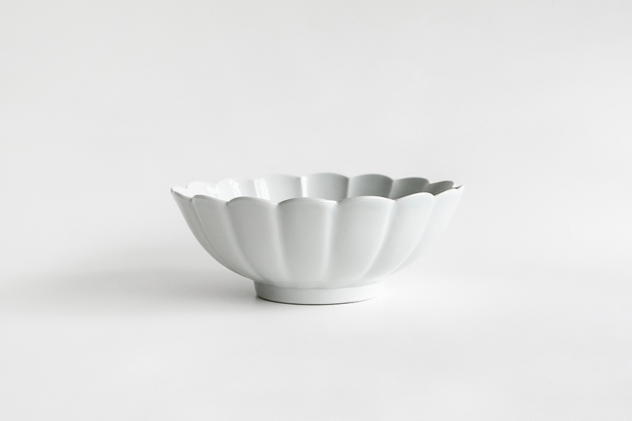 水野克俊 - 白磁菊花形6寸缽