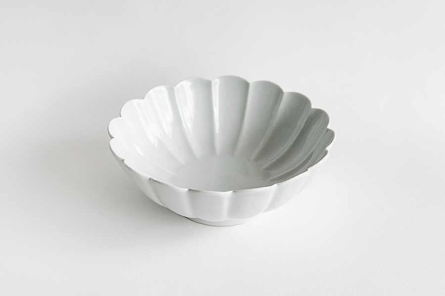 水野克俊 - 白磁菊花形6寸缽