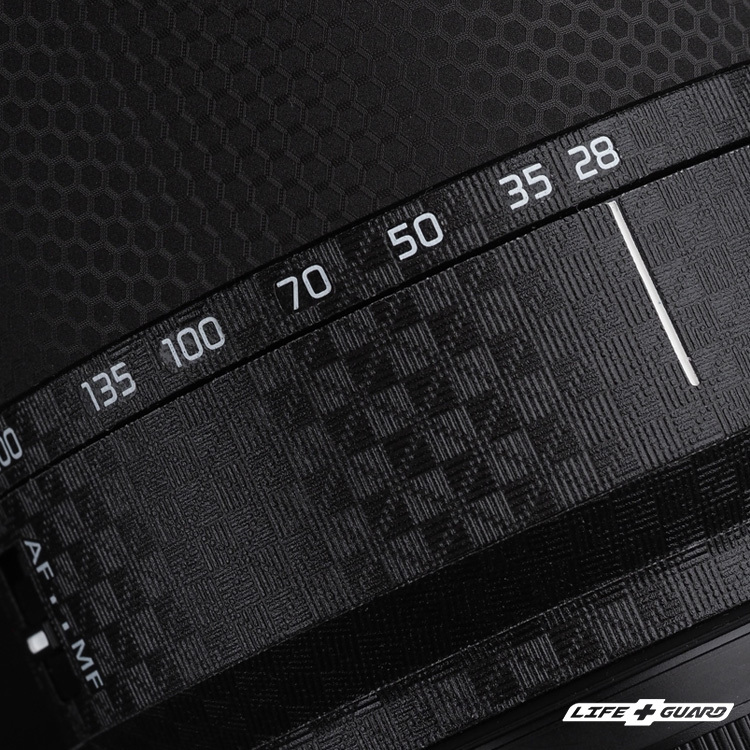 LIFE+GUARD Panasonic LUMIX S 28-200mm F4-7.1 貼膜展示圖，LIFE+GUARD 風格設計