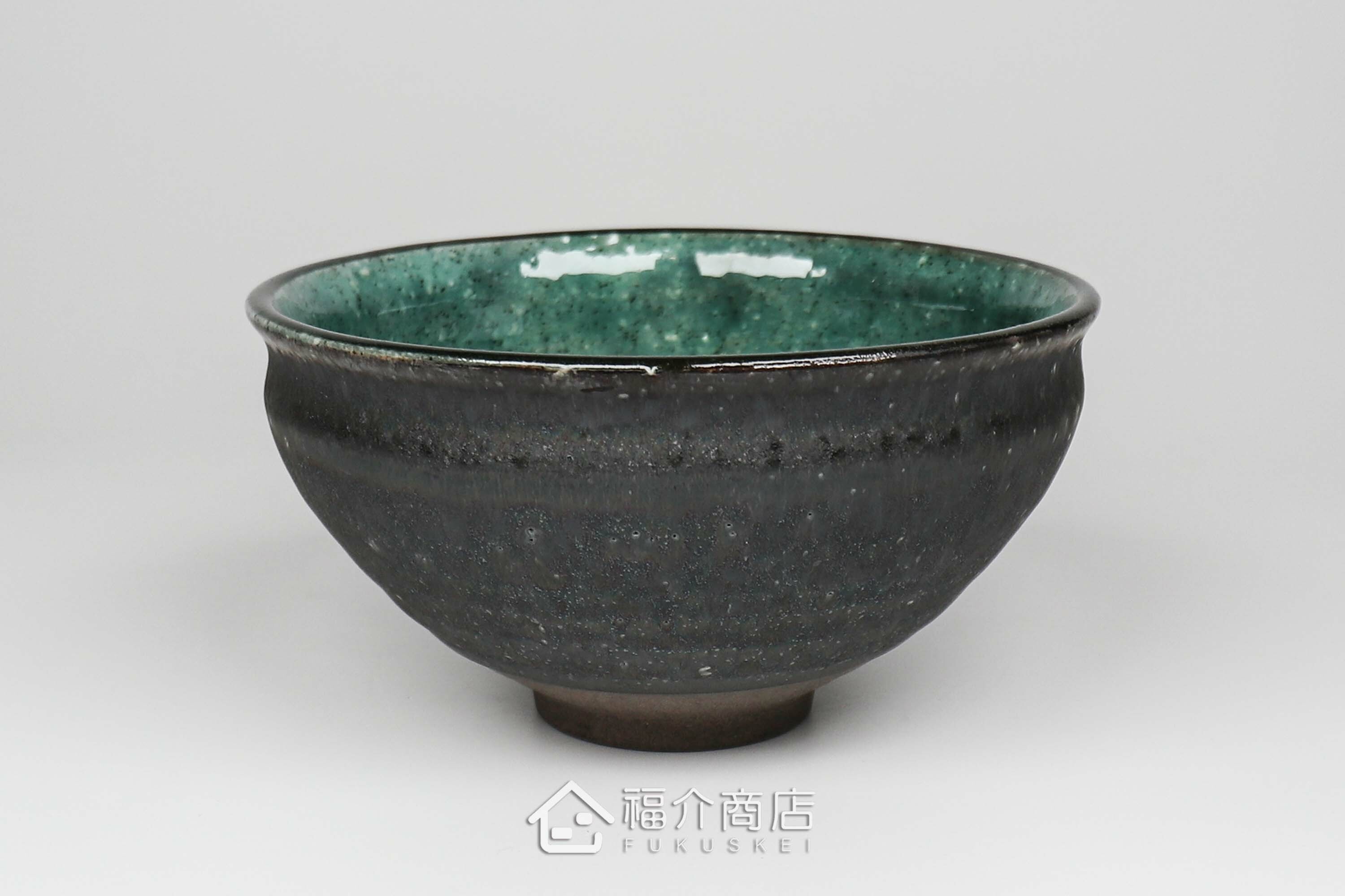 盛裝抹茶用的黑色與藍綠色的抹茶杯碗350cc