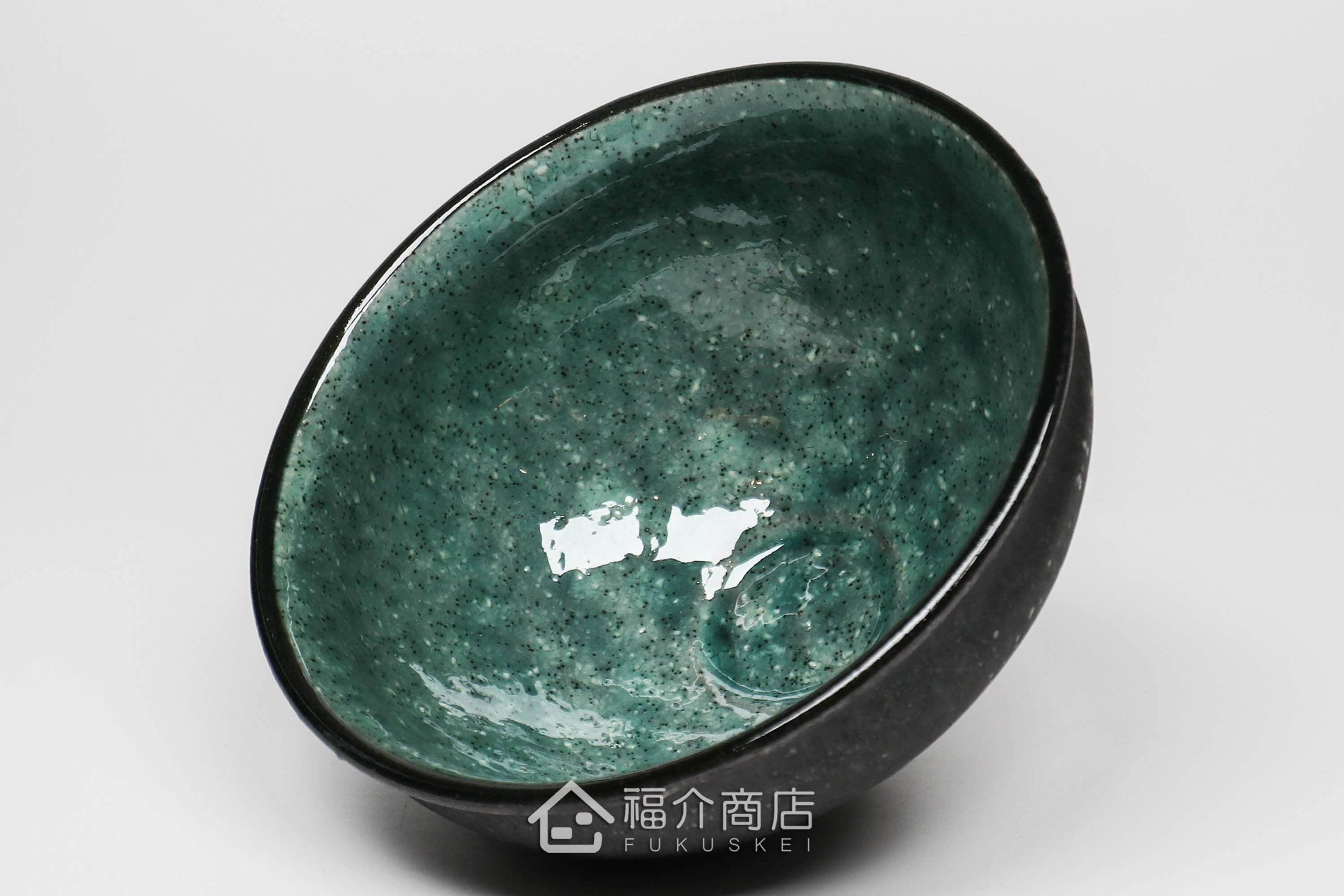 盛裝抹茶用的黑色與藍綠色的抹茶杯碗350cc