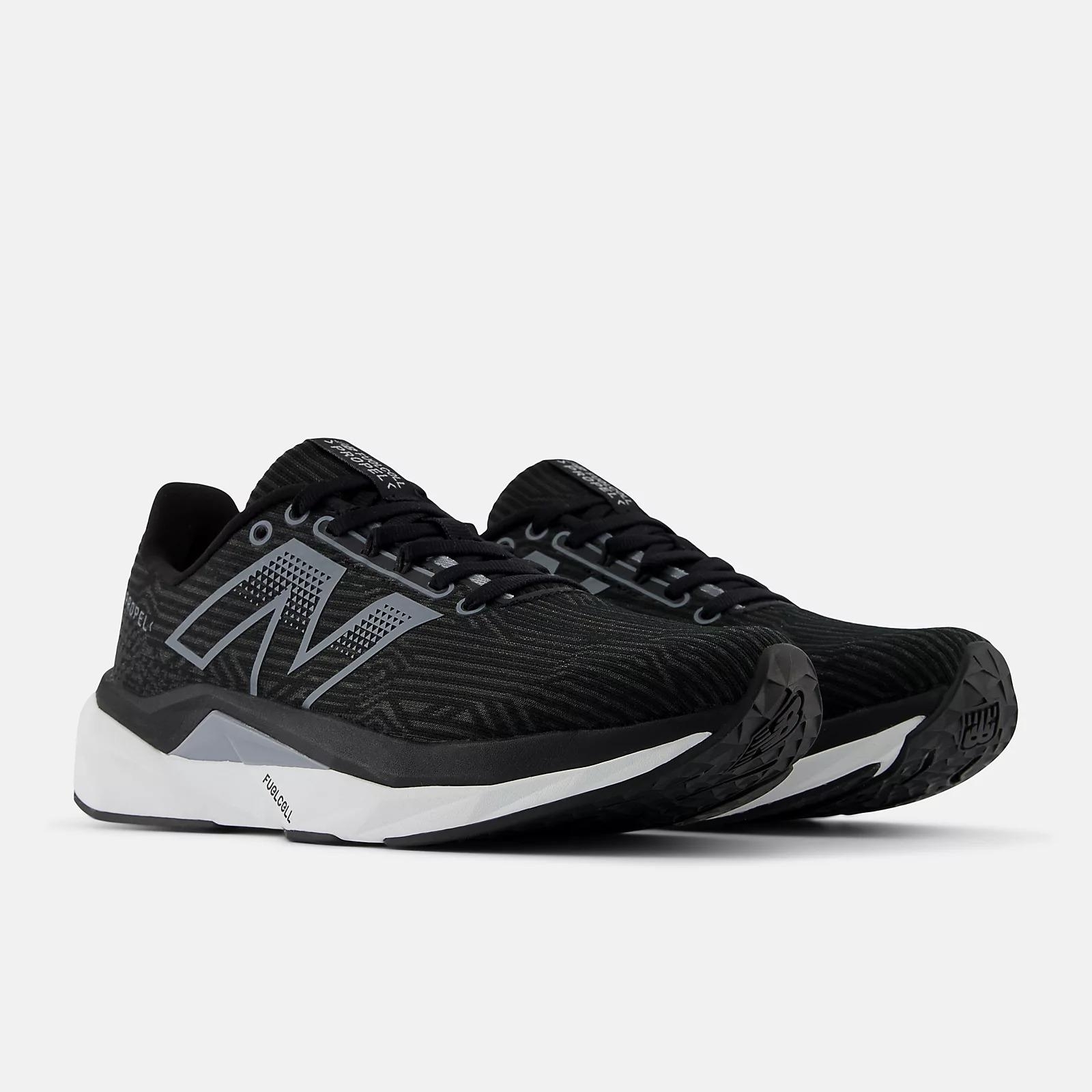 NEW BALANCE 慢跑鞋 FUELCELL PROPEL V5 黑白 運動 男 MFCPRLB5