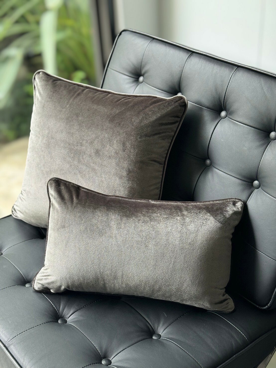 璀璨灰 絨布抱枕