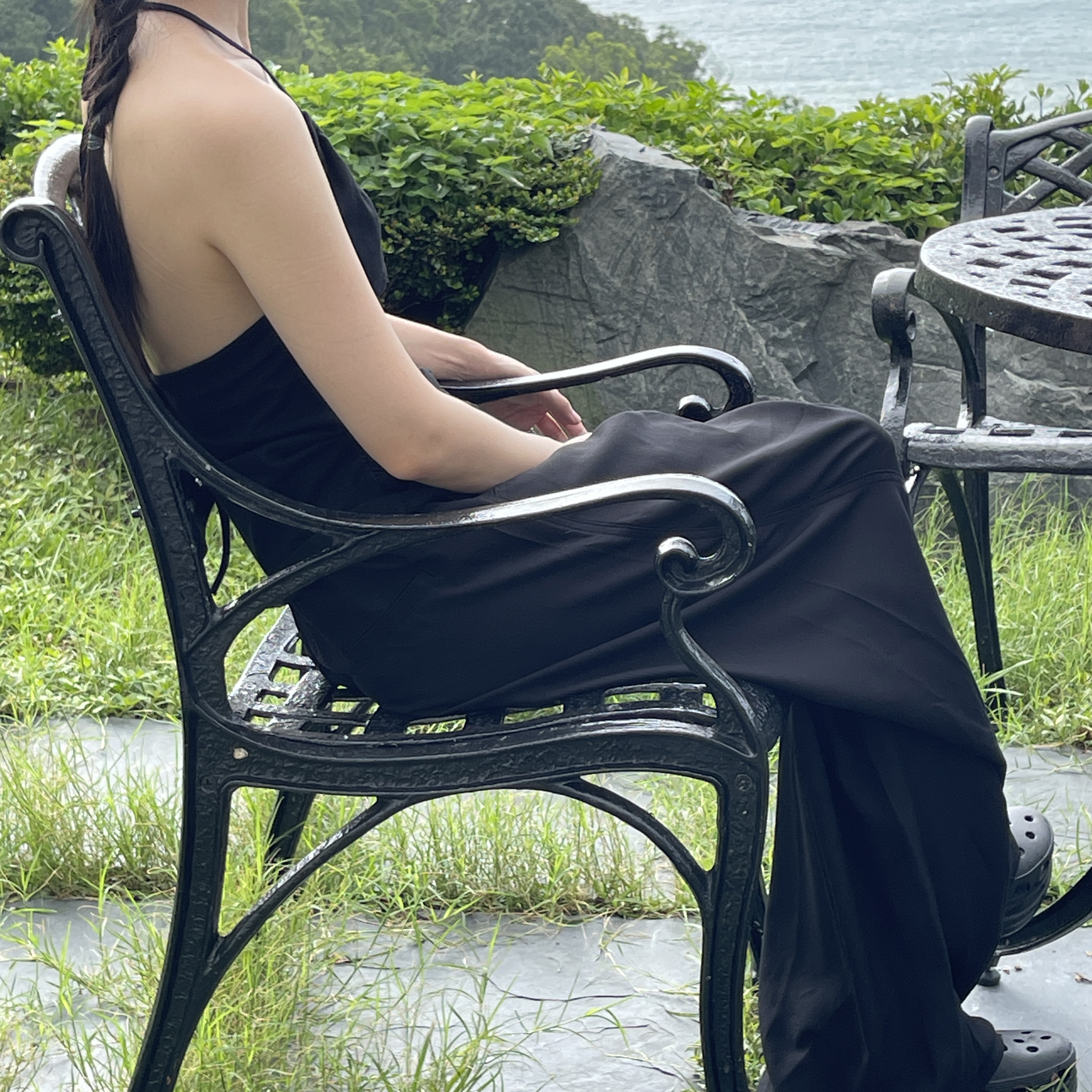 飄逸弧形剪裁寬管長褲(in stock)