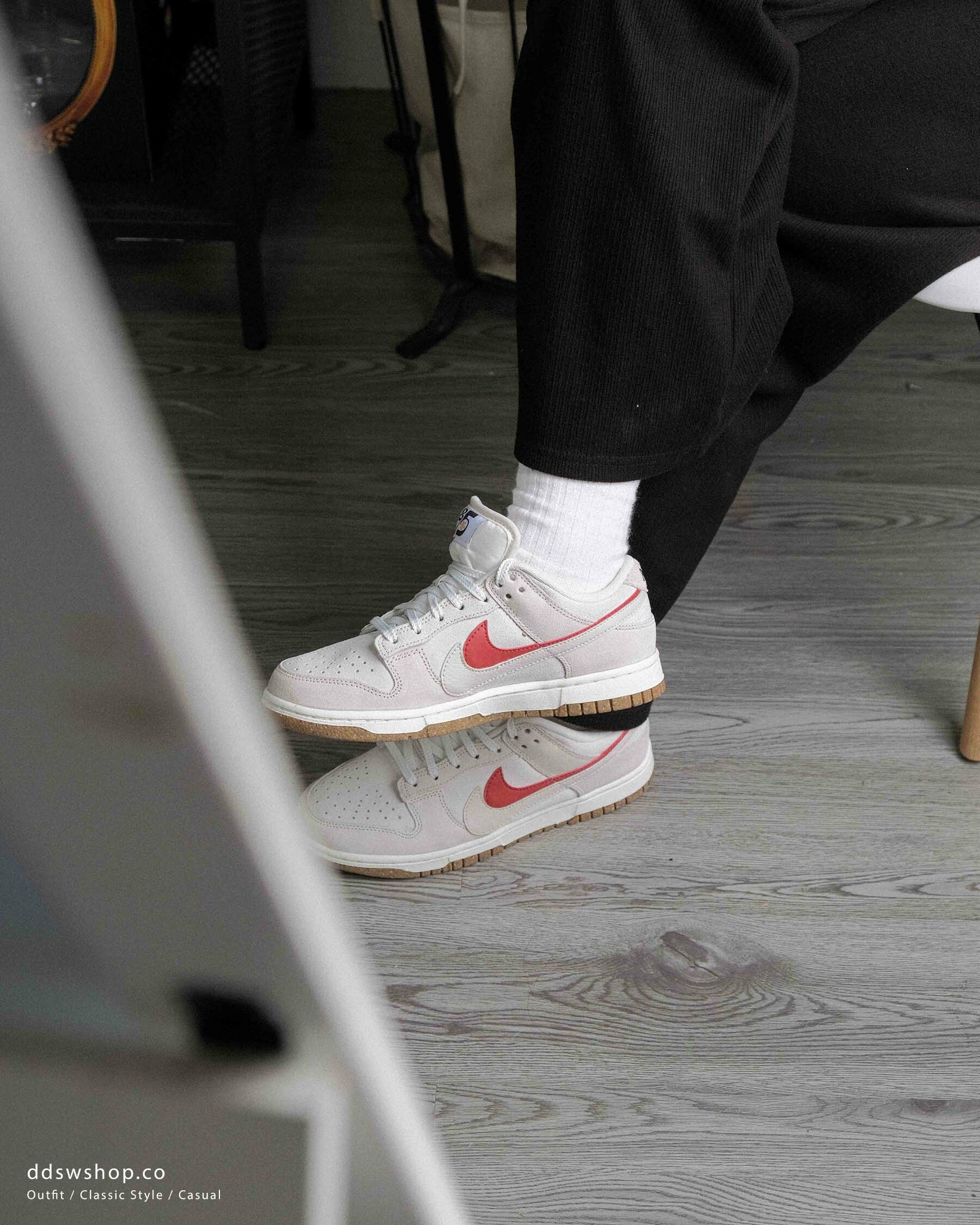 "代購" Nike Dunk Low SE 米白-紅色雙勾 DO9457-100