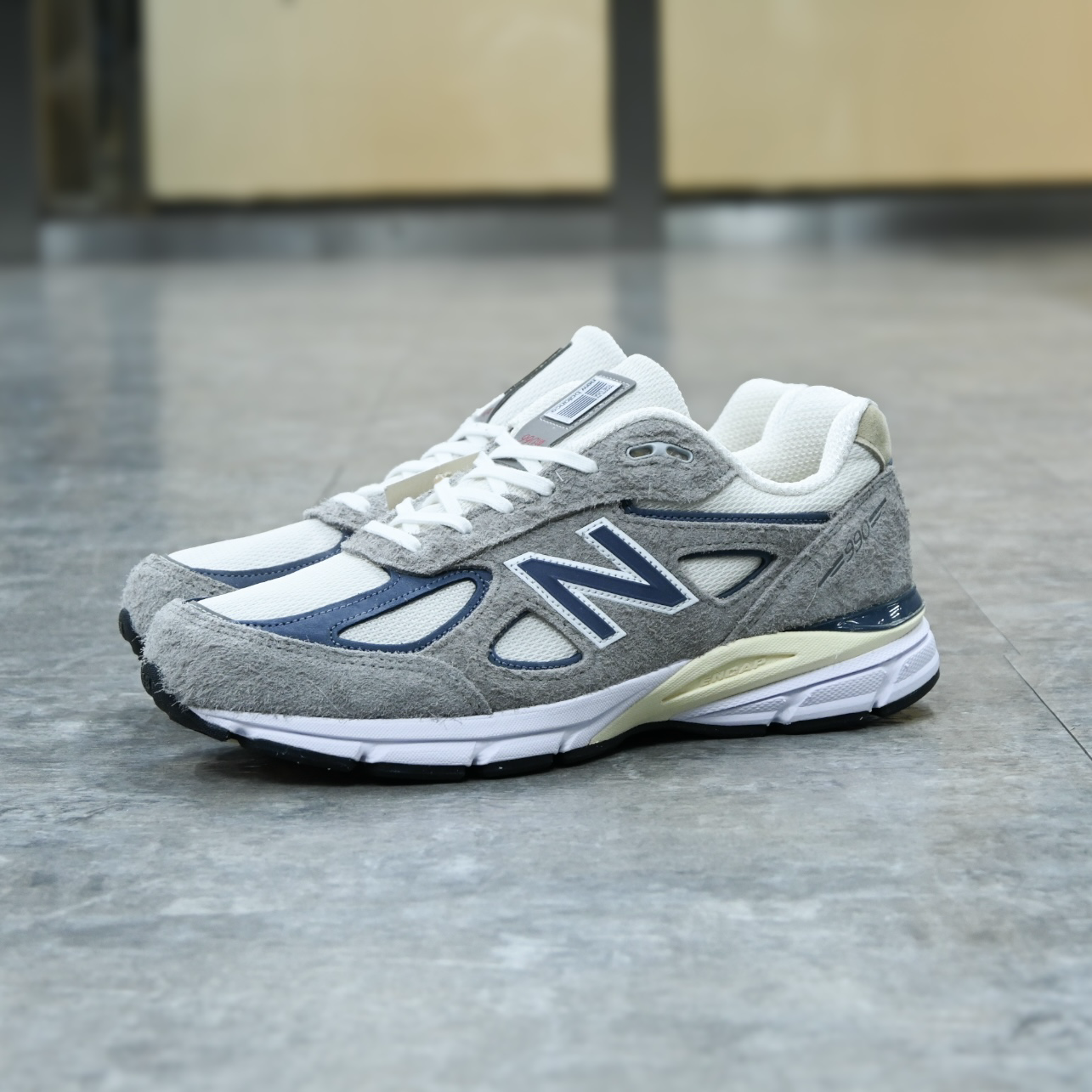 New Balance U990TA4