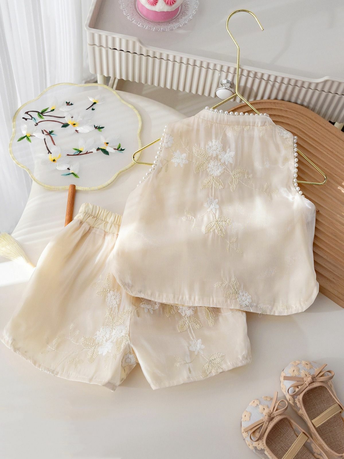 米色氣質國風刺繡花珠珠背心套裝