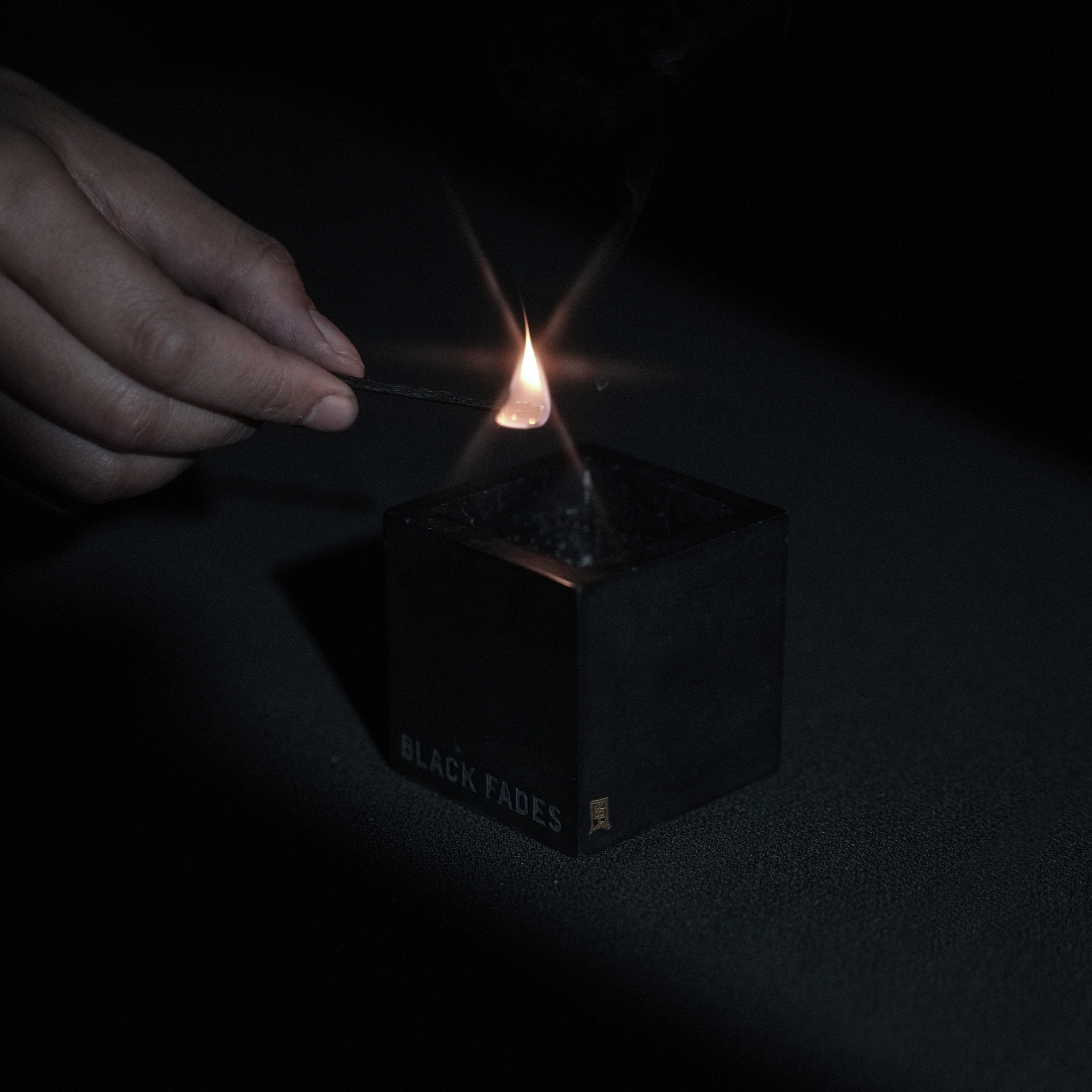 Black Fades FUNG1 CANDLE 風香氛蠟燭 75g｜聖誕交換禮物推薦