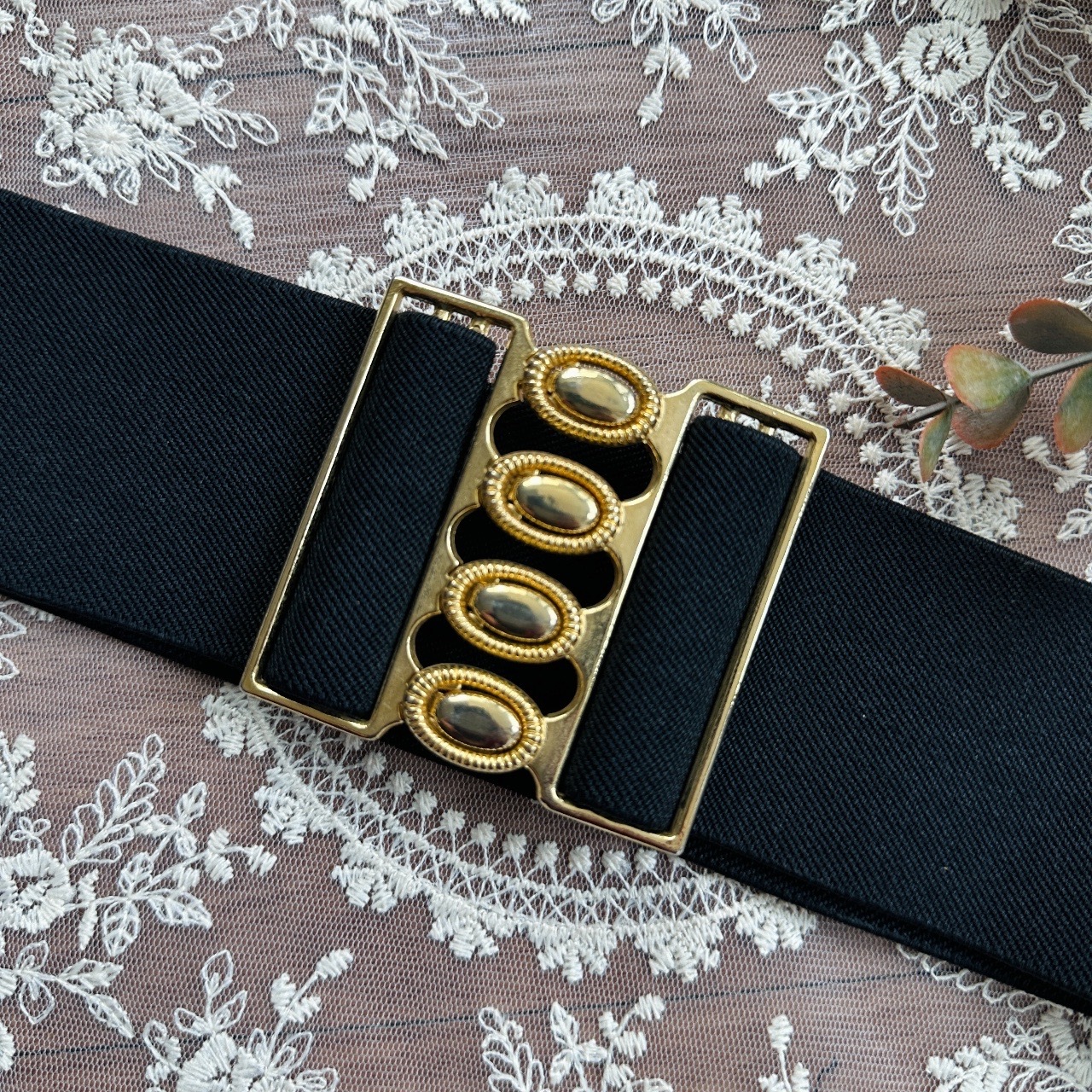 型格感黑色橡根腰帶