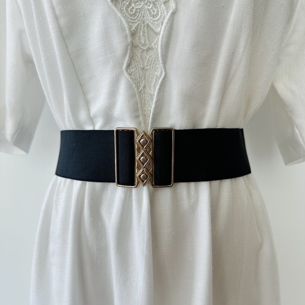 型格感黑色菱形扣橡根腰帶