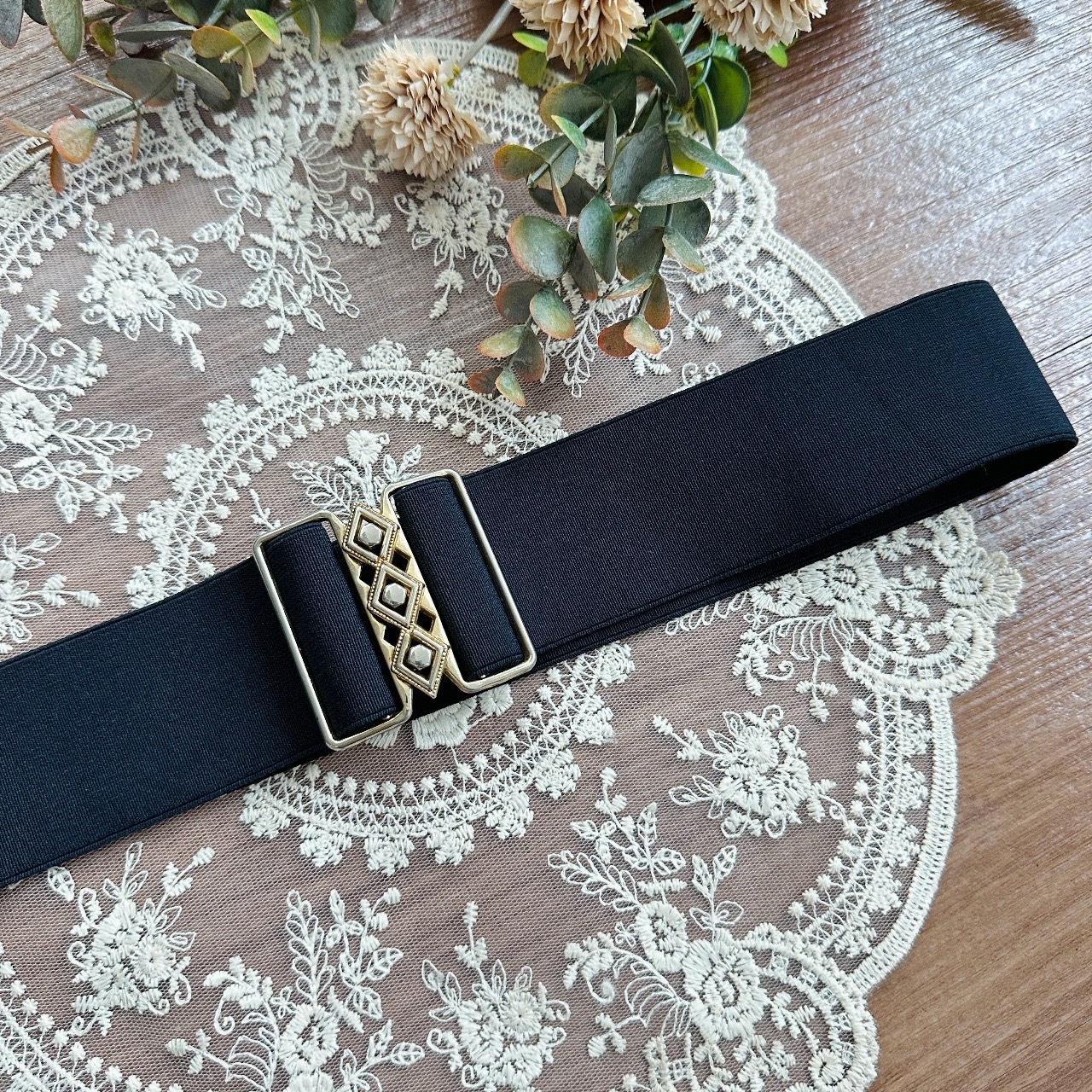 型格感黑色菱形扣橡根腰帶