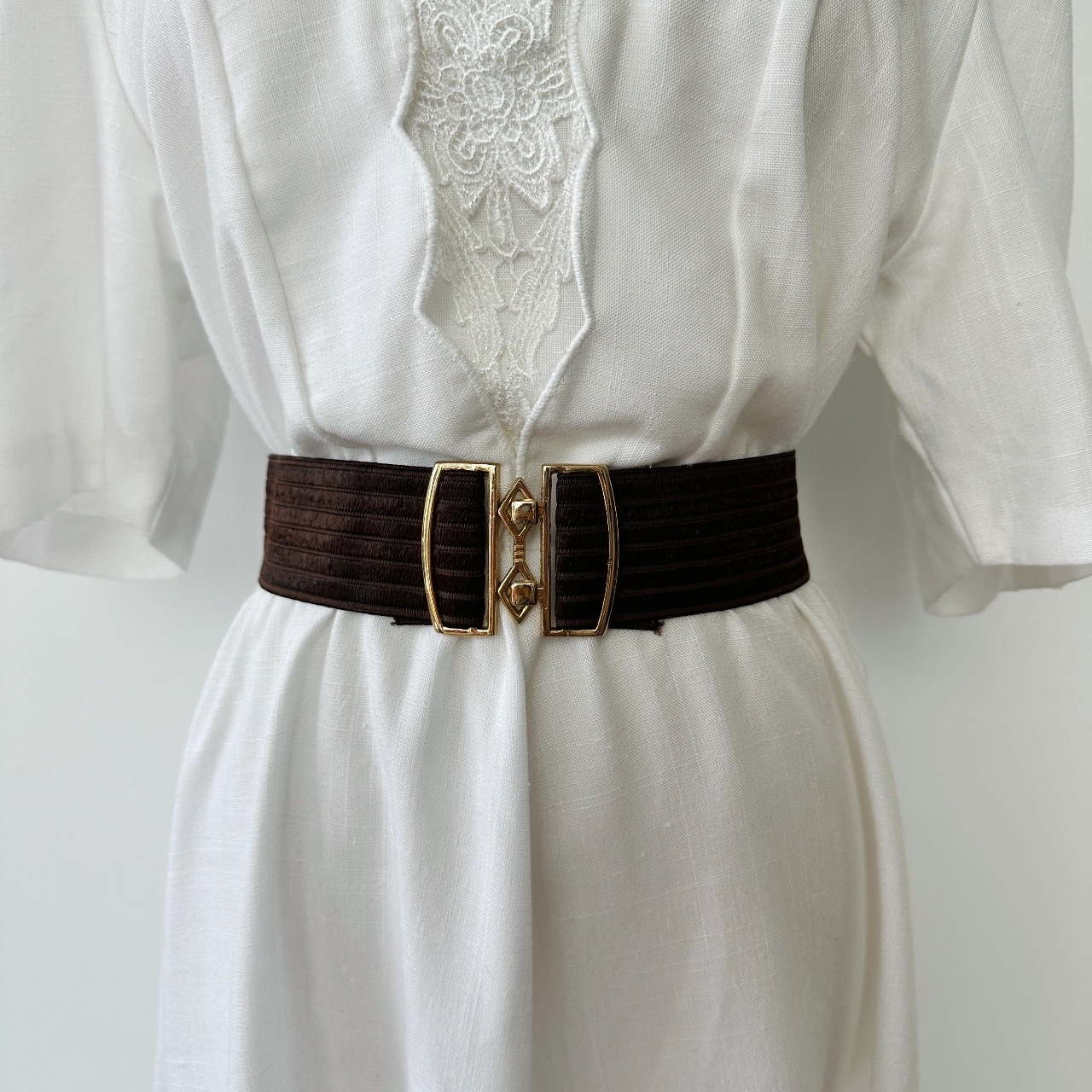 復古啡間條感橡根腰帶