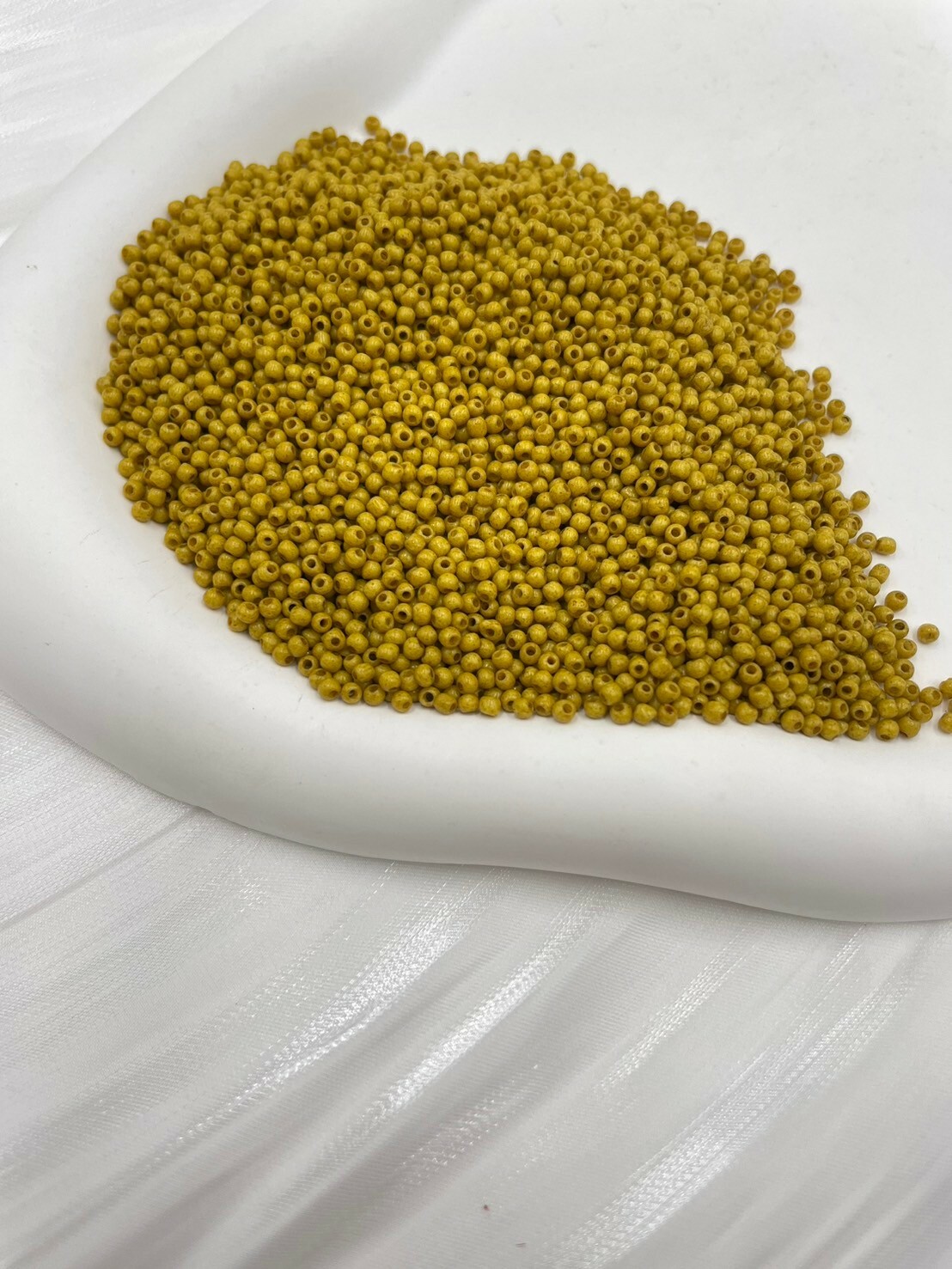 繡珠2mm(烤漆）-黃450g