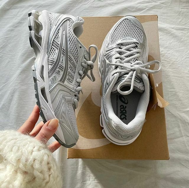 ASICS GEL-KAYANO 14 銀灰 液態銀 復古 機能 女鞋 1202A056-021 / 調貨