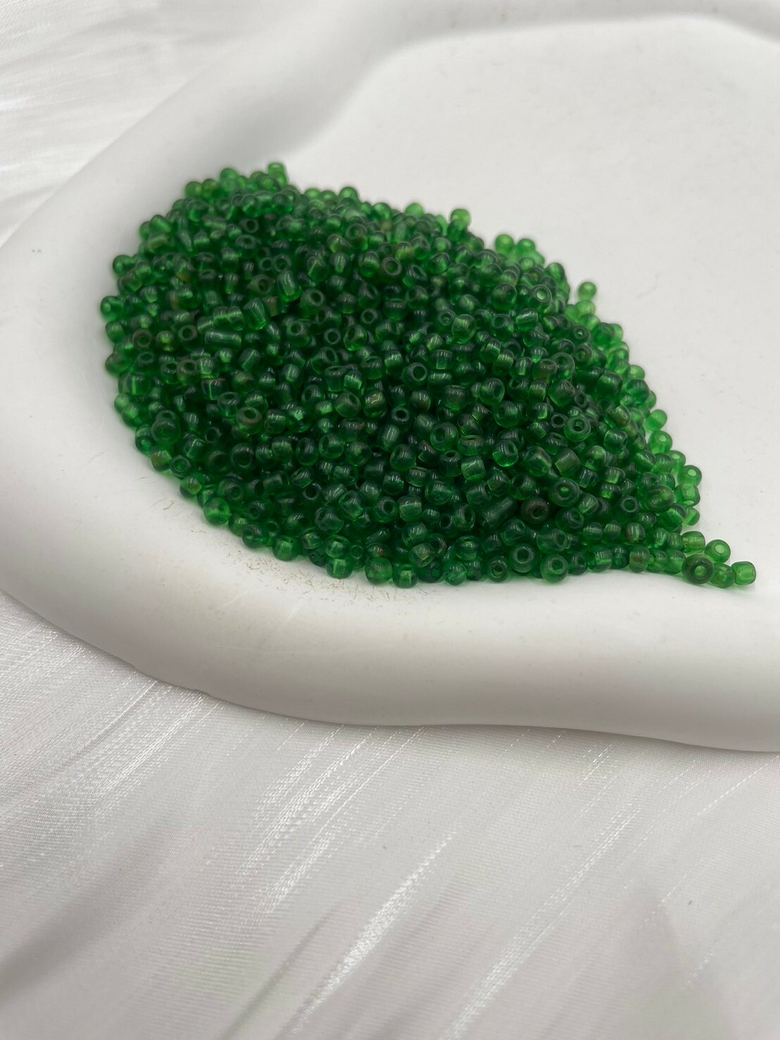 新-No.4透明綠繡珠50g3mm