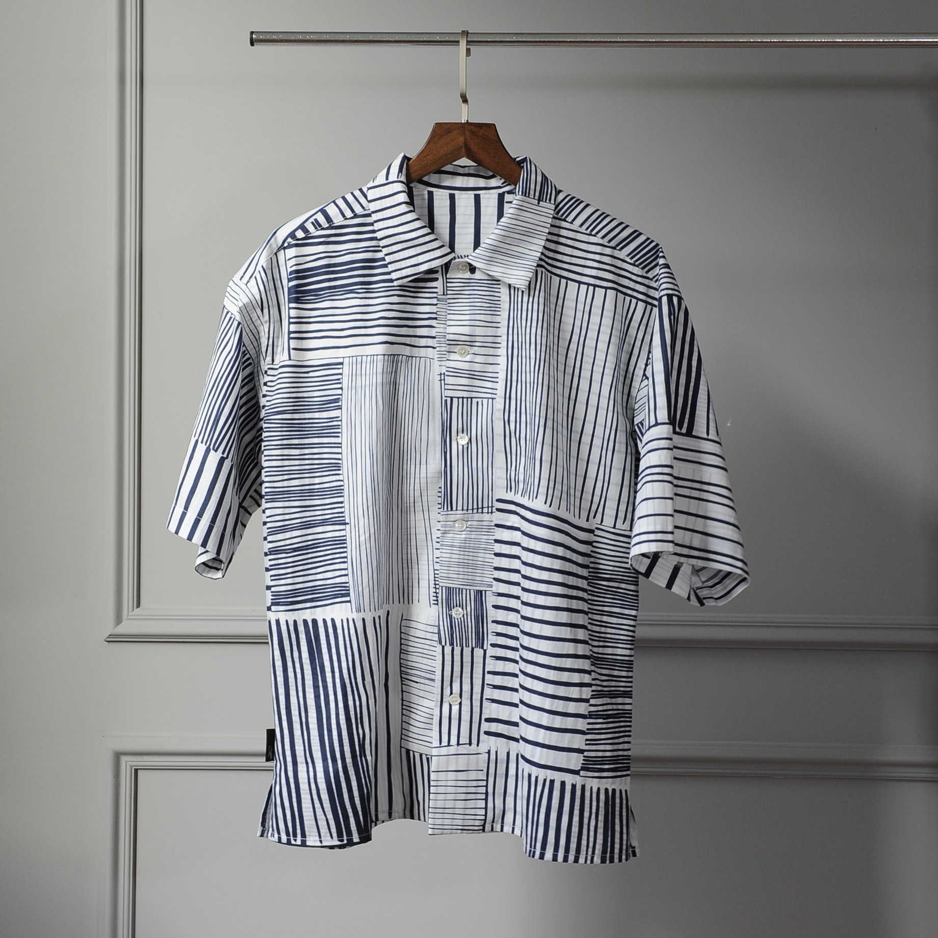 印花短版襯衫 / 編織深藍 / Free Size