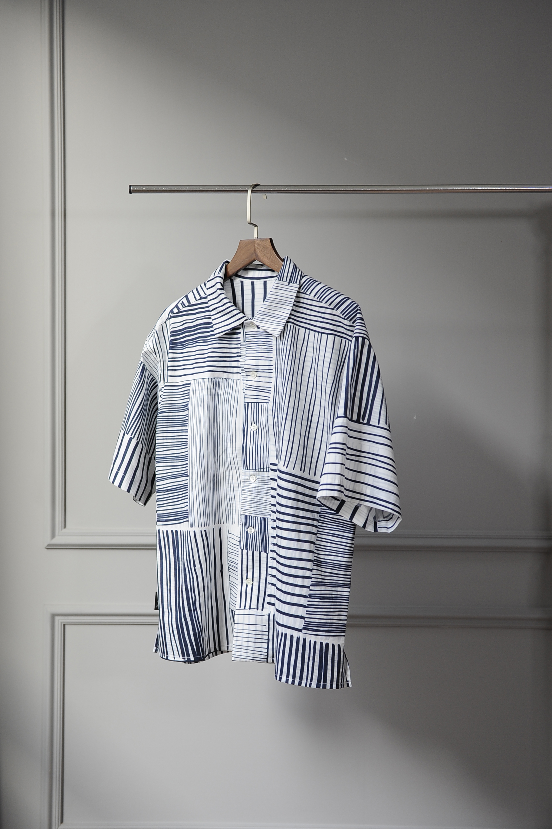 印花短版襯衫 / 編織深藍 / Free Size