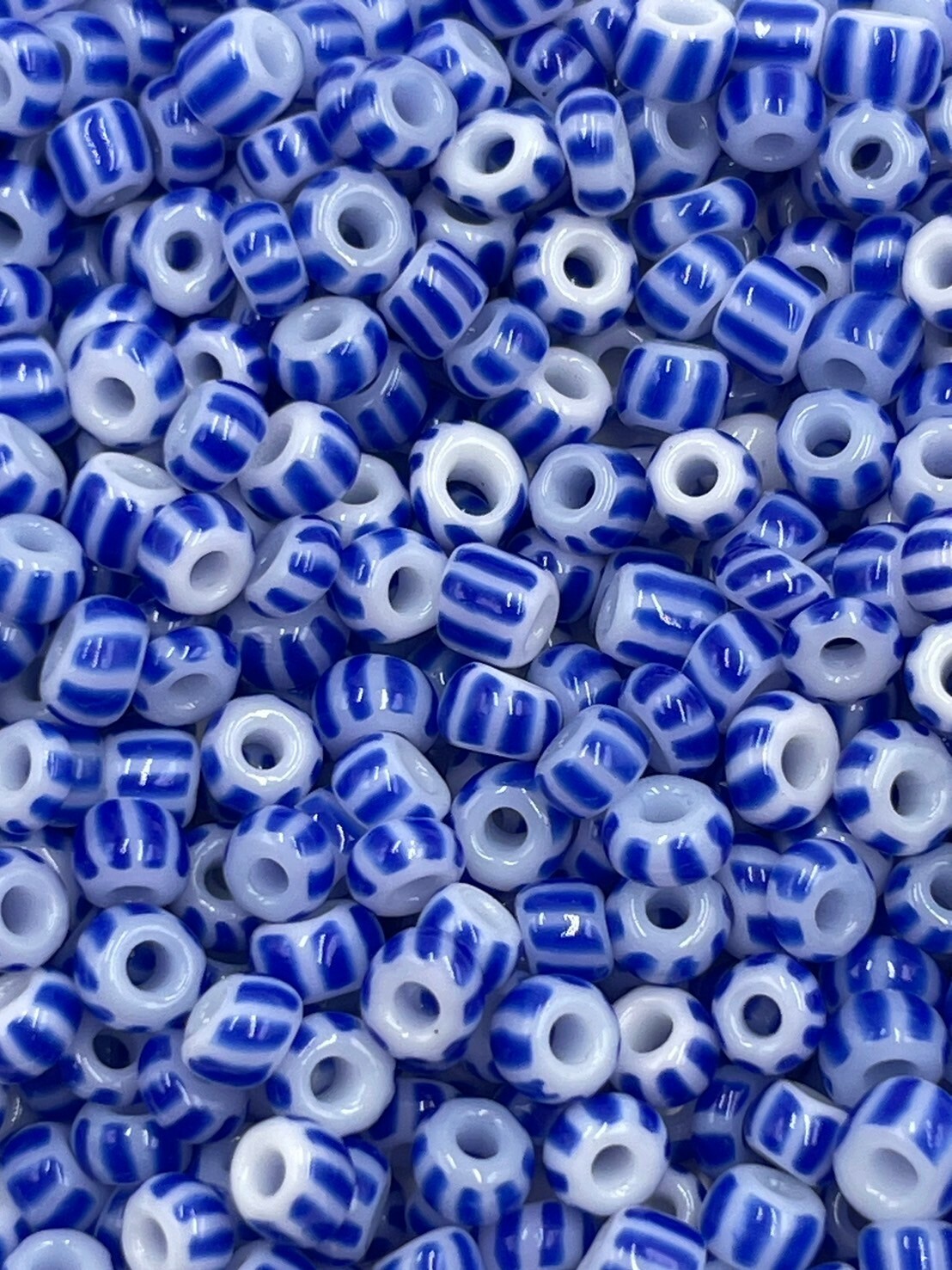 西瓜珠3mm-No.5白色-藍線條20g