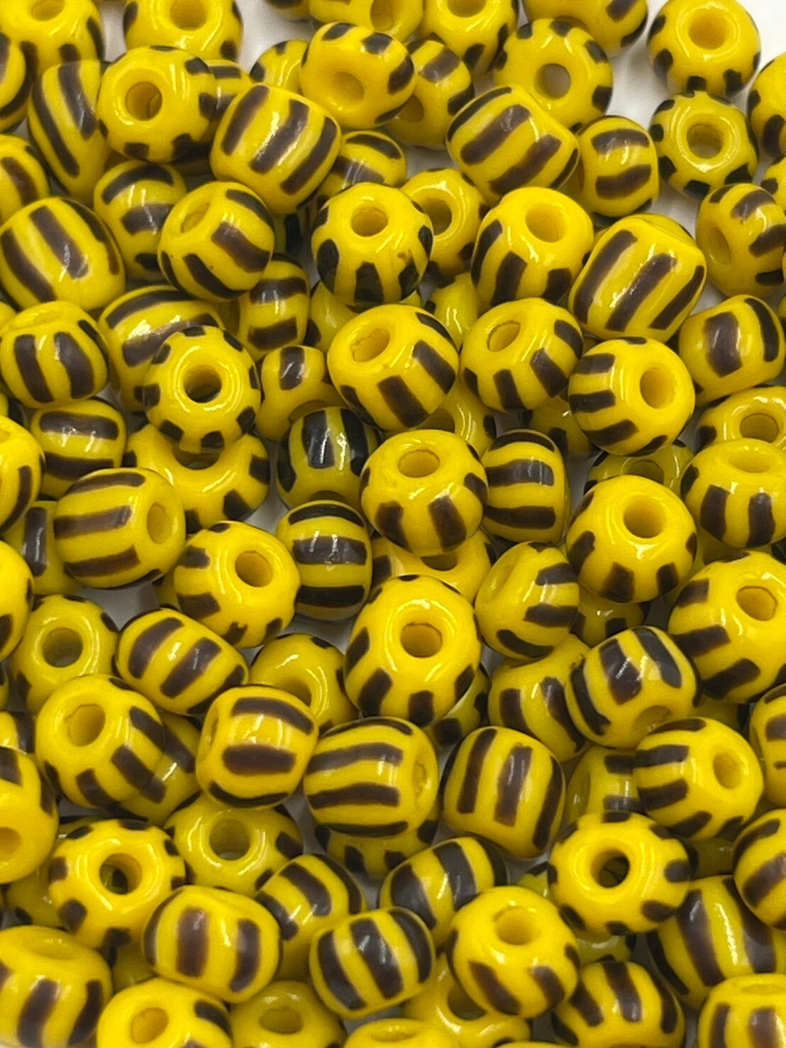 西瓜珠4mm-No.1黃色-黑8線20g