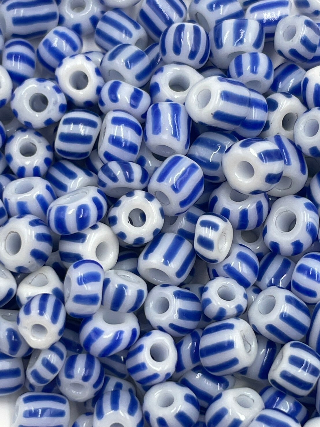 西瓜珠4mm-No.8白色-藍色8線20g