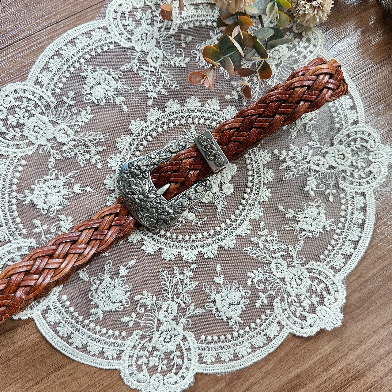 啡色編織銀扣幼身腰帶