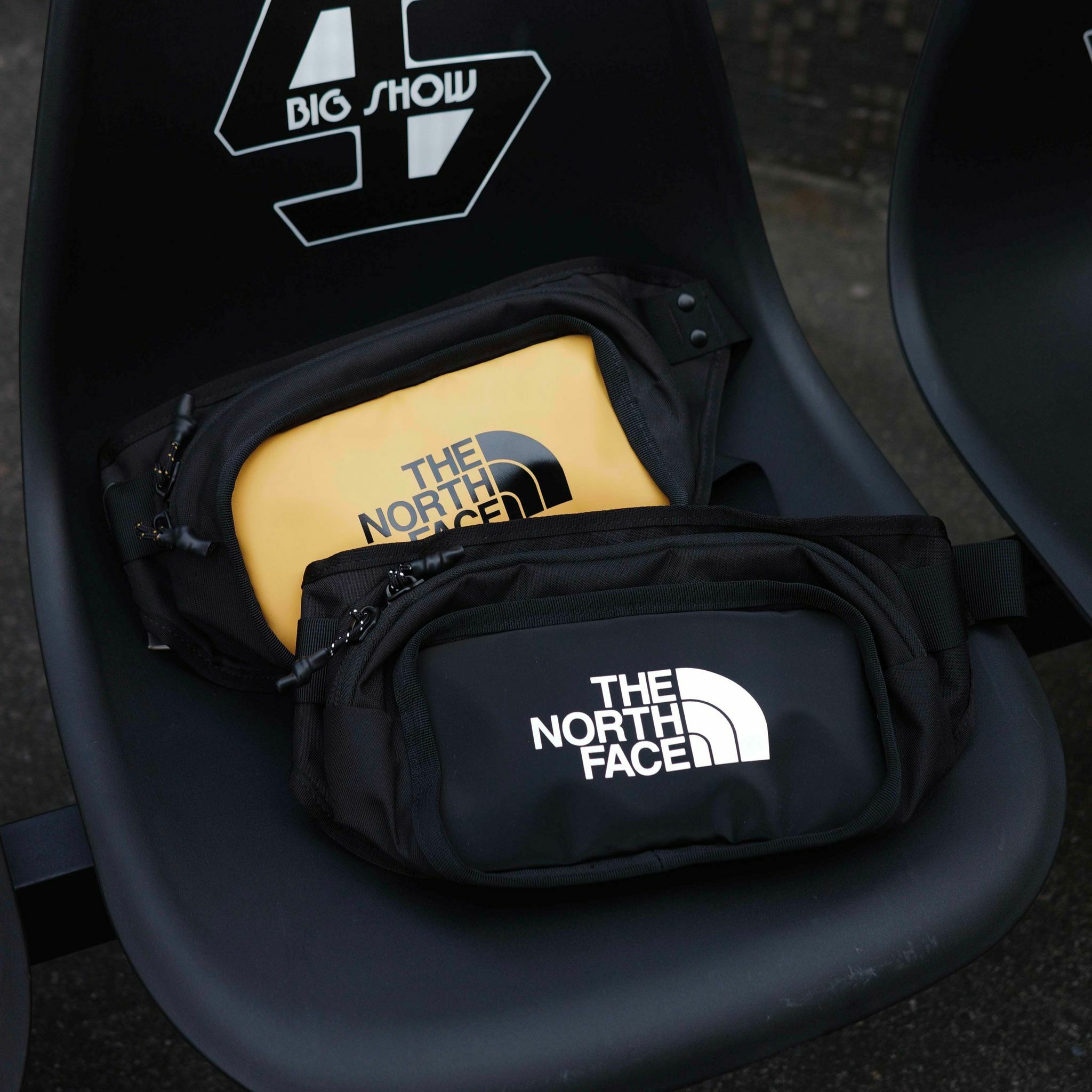 The North Face EXPLORE HIP PACK 小方包 側背( 黑黃nf0a3kzxzu3-os / 黑白NF0A3KZXKY4 )