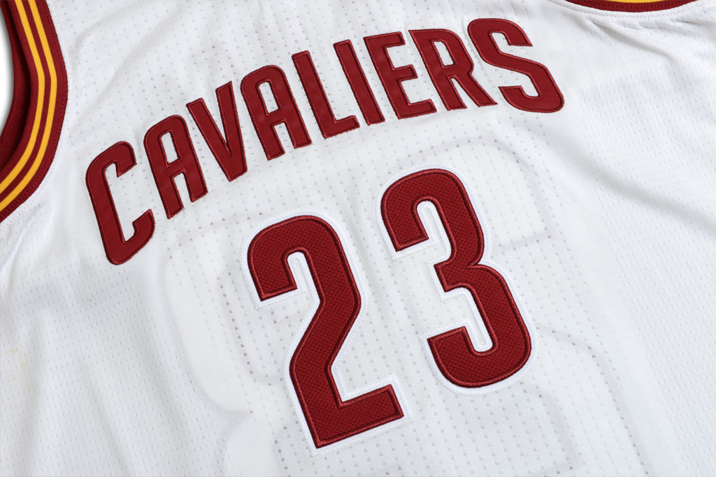 Mitchell & Ness 克里夫蘭騎士隊 LeBron James 2015-2016 復刻 球員版球衣