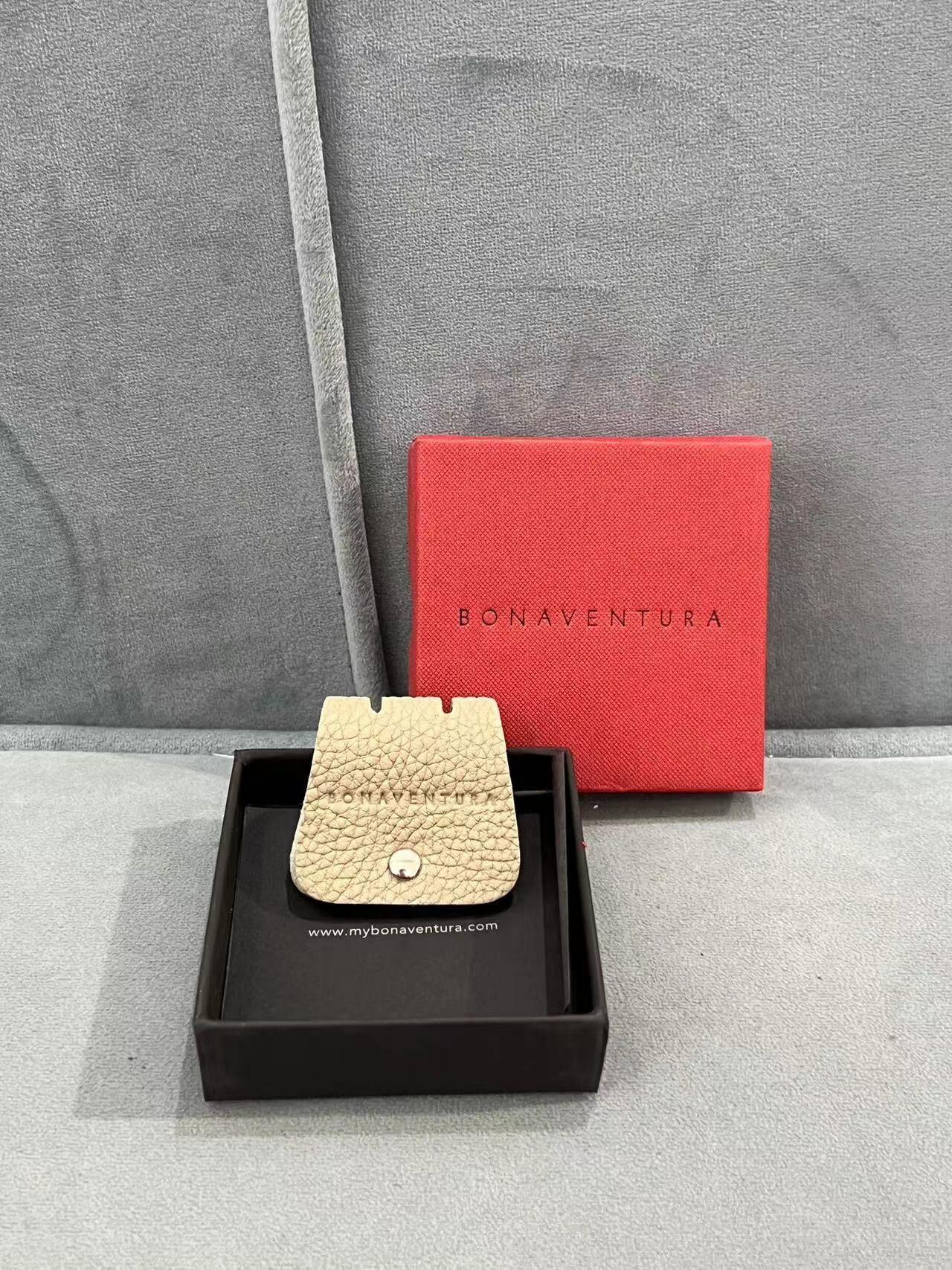 BONAVENTURA 米杏色數據線收納 -T