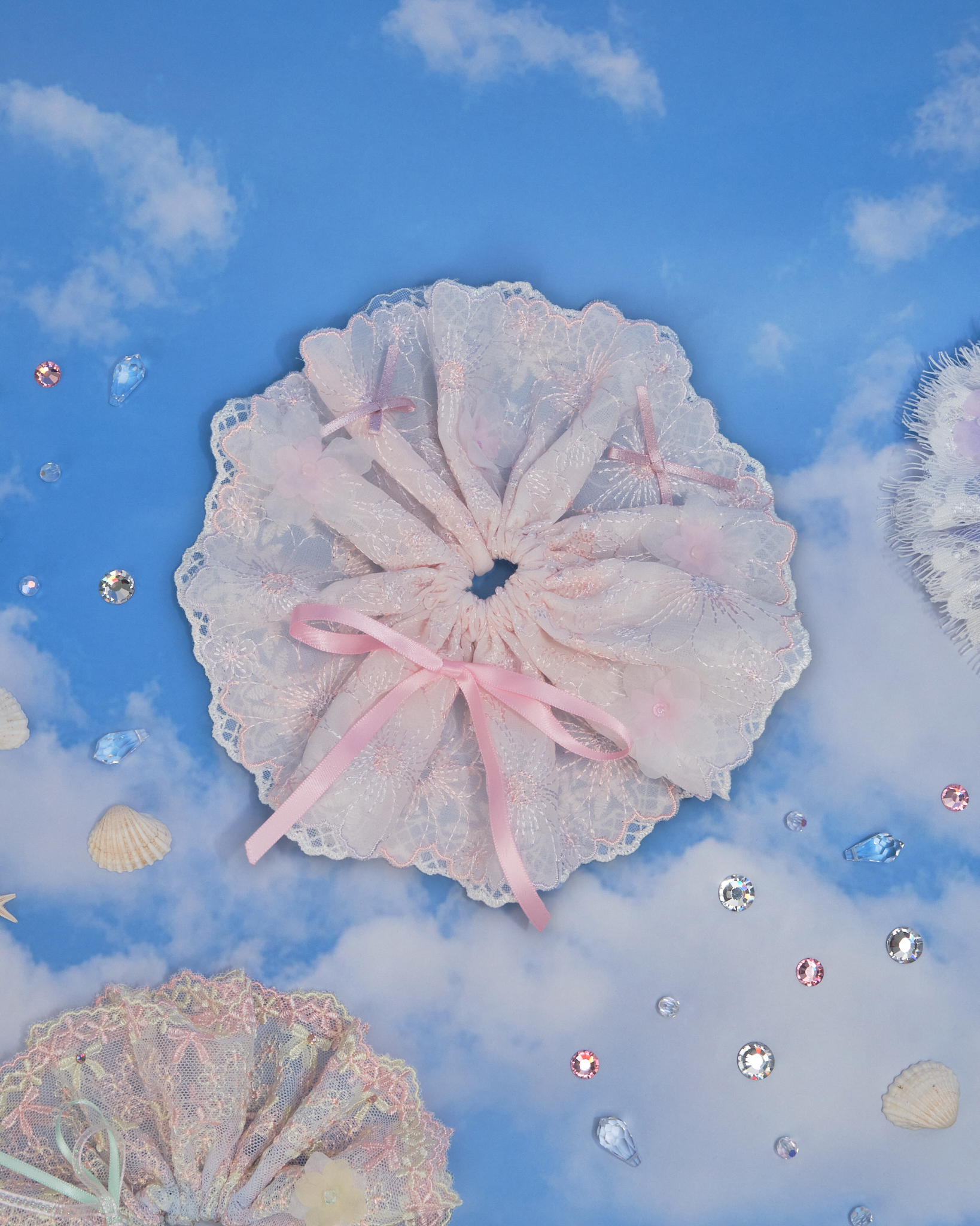 11058 Handmade Lace Bubble Scrunchie 